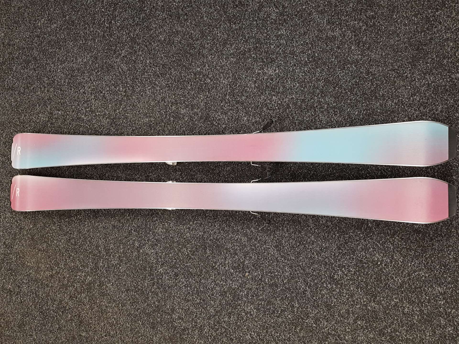 Gebrauchte Skier SPORTEN RDUMB