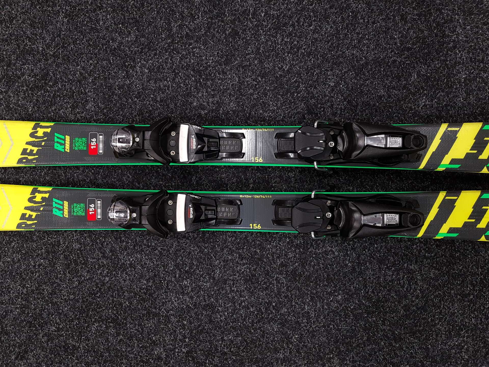 Použité lyže ROSSIGNOL React RTI Carbon + vázání Look NX 12