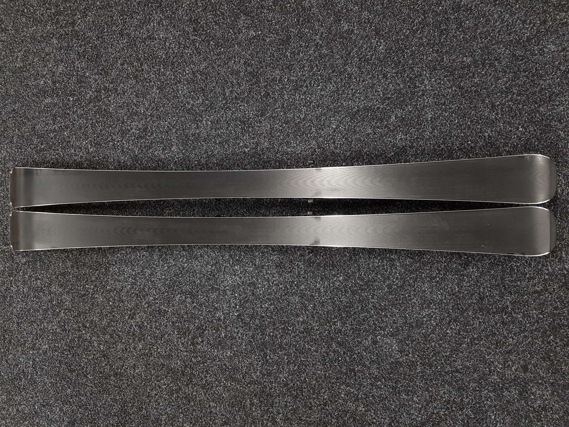 Použité lyže ROSSIGNOL React RTI Carbon + vázání Look NX 12