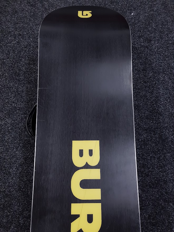 Używany snowboard Burton Progression