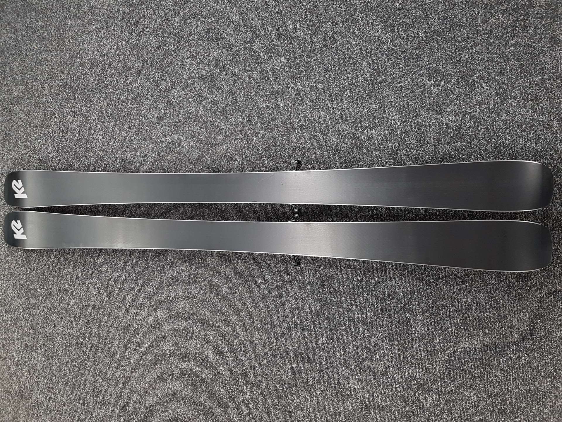 Schiuri freeride K2 Mindbender 85 folosite