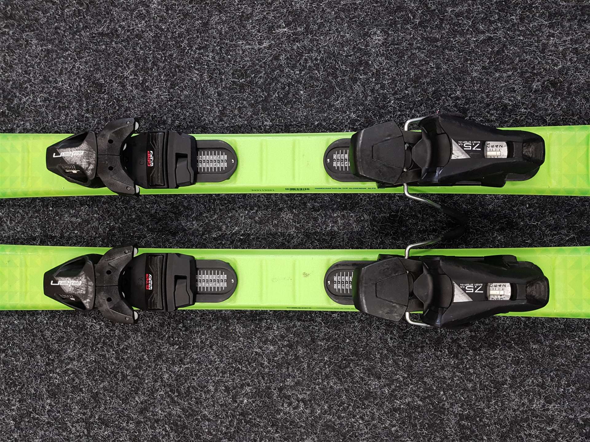 Gebrauchte Ski ELAN Ace Jett 140 + Bindungen Elan Easy Step-In 7.5