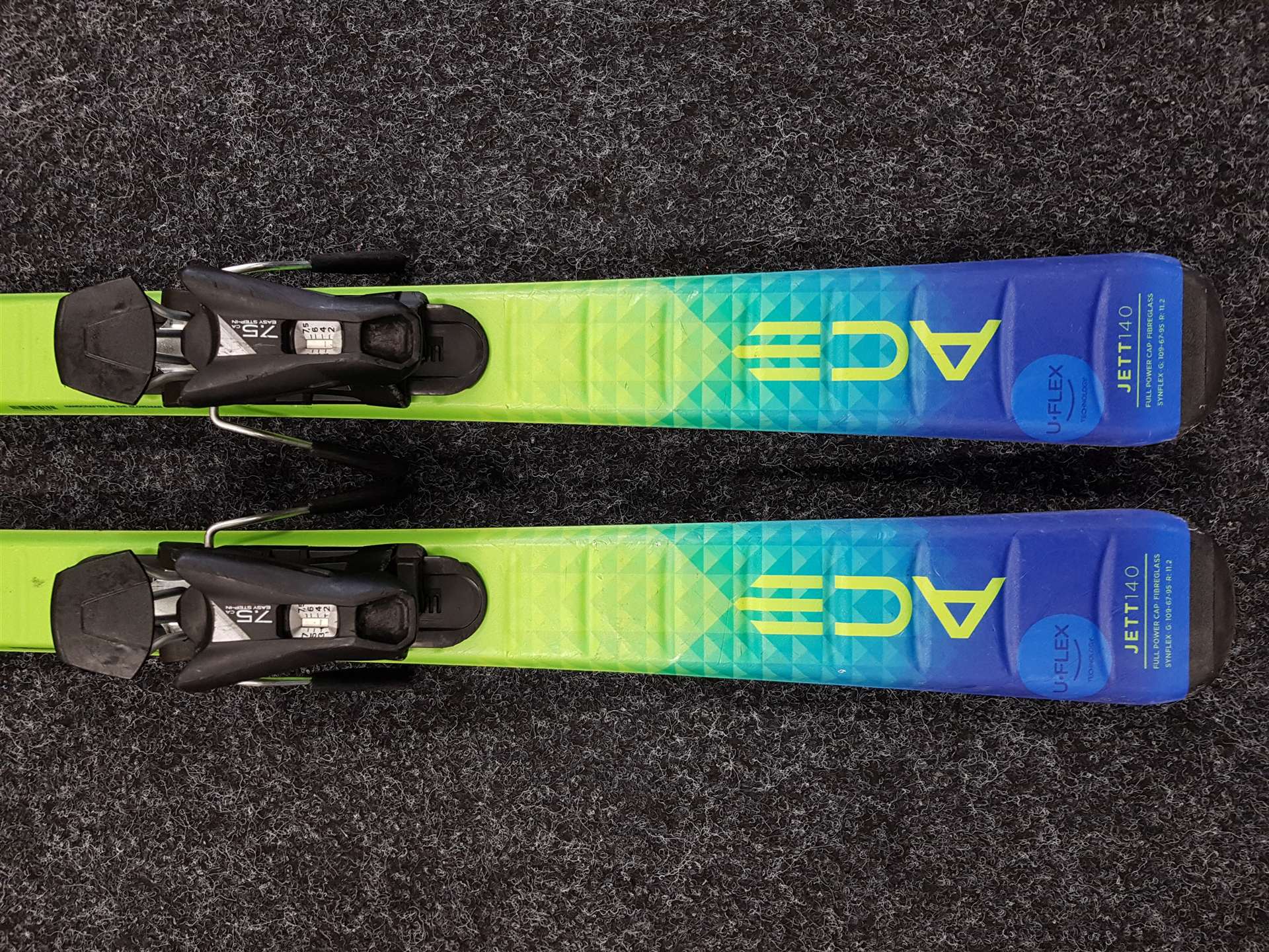 Gebrauchte Ski ELAN Ace Jett 140 + Bindungen Elan Easy Step-In 7.5