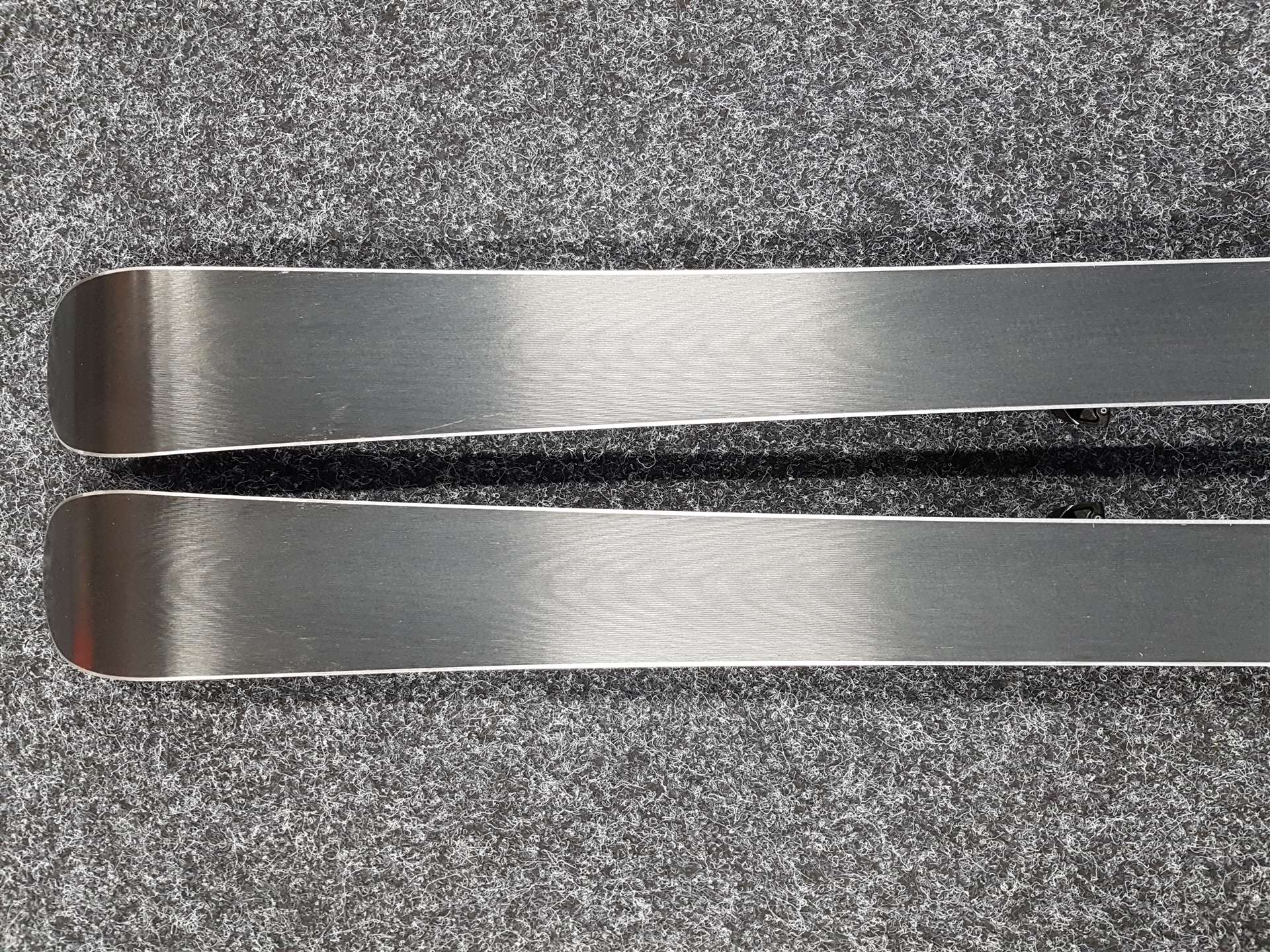 Gebrauchte Ski ELAN Ace Jett 140 + Bindungen Elan Easy Step-In 7.5
