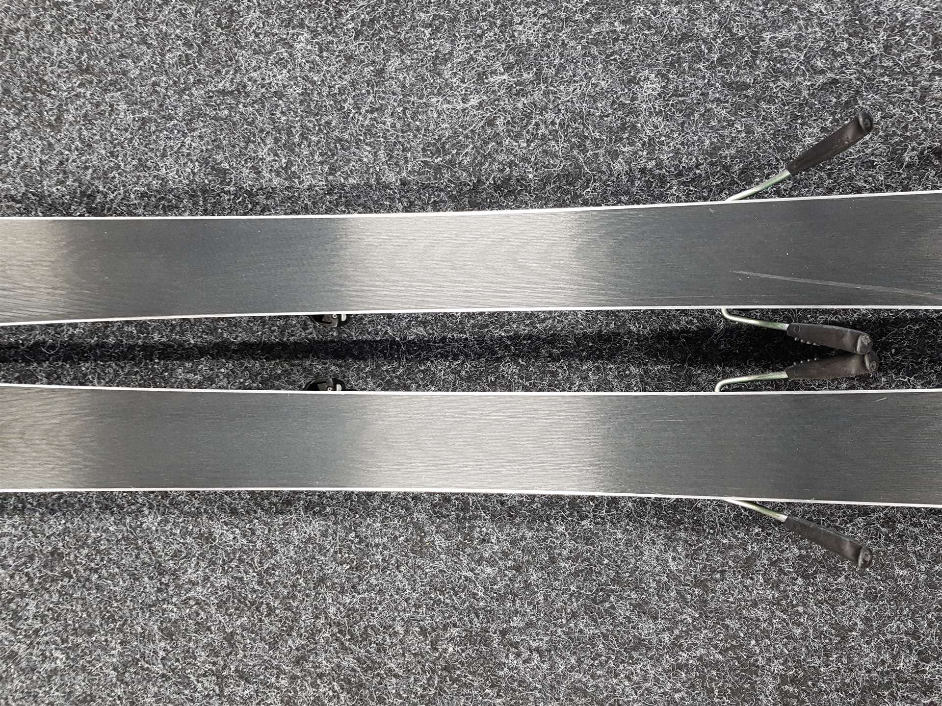 Gebrauchte Ski ELAN Ace Jett 140 + Bindungen Elan Easy Step-In 7.5