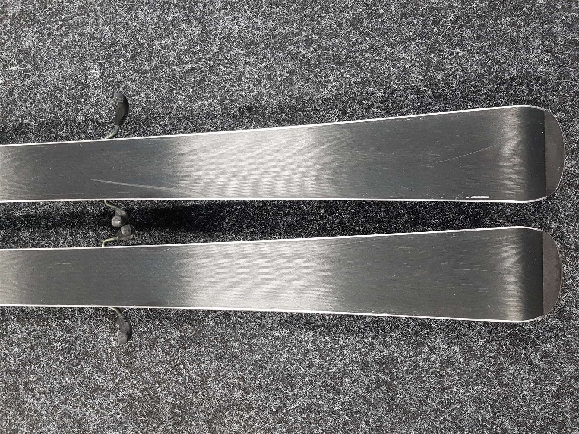 Gebrauchte Ski ELAN Ace Jett 140 + Bindungen Elan Easy Step-In 7.5