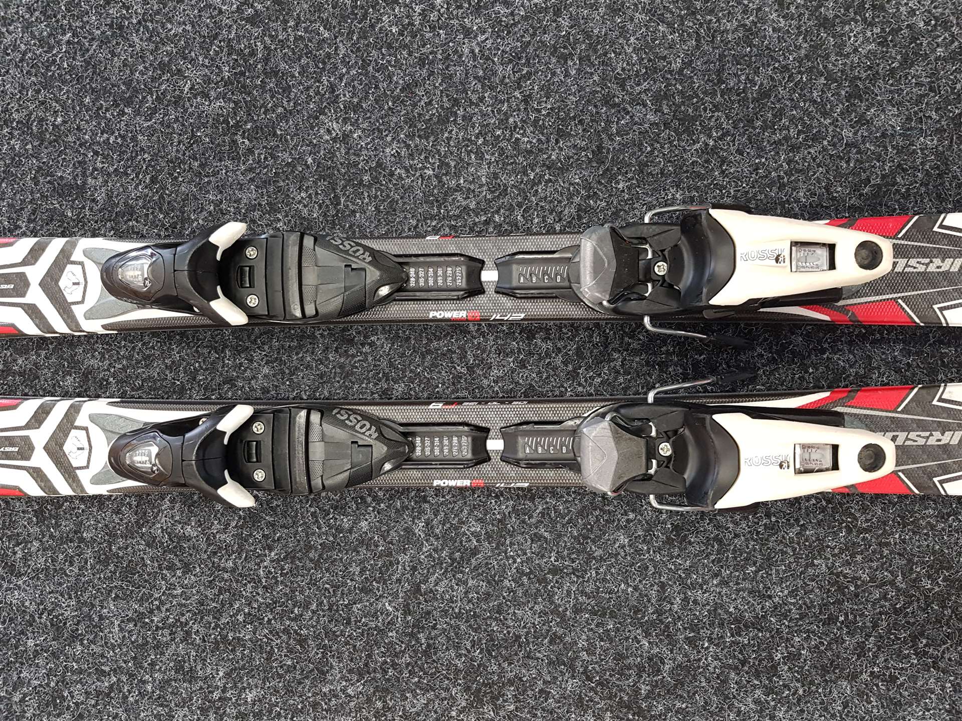 Sci da sci ROSSIGNOL Pursuit usati + attacchi Rossignol Axium