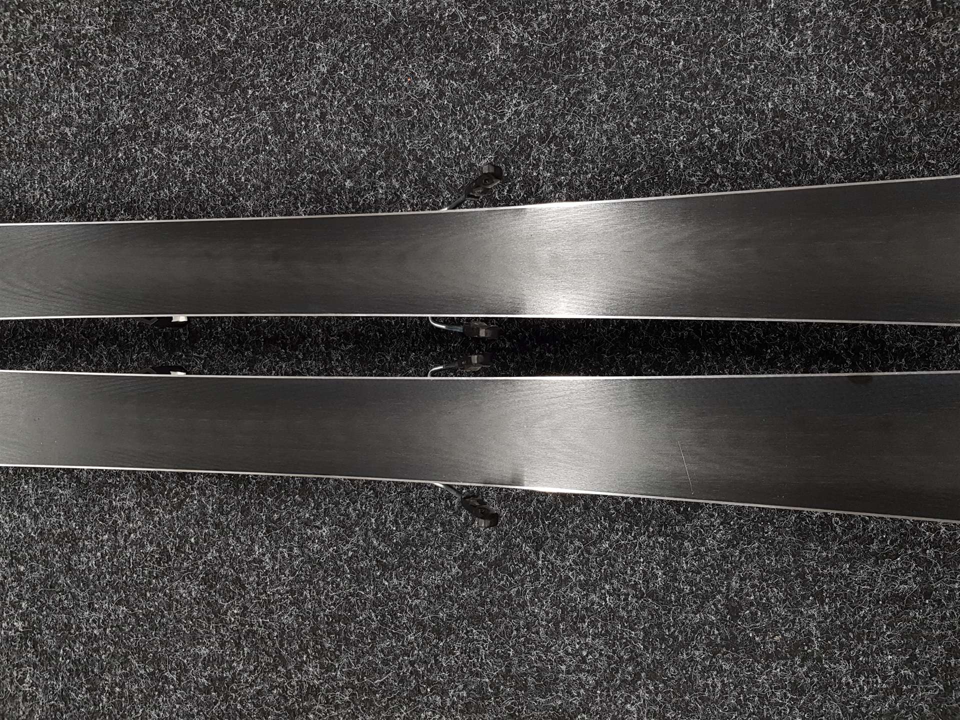 Schiuri SALOMON S/Force SX folosite + legături Salomon L10