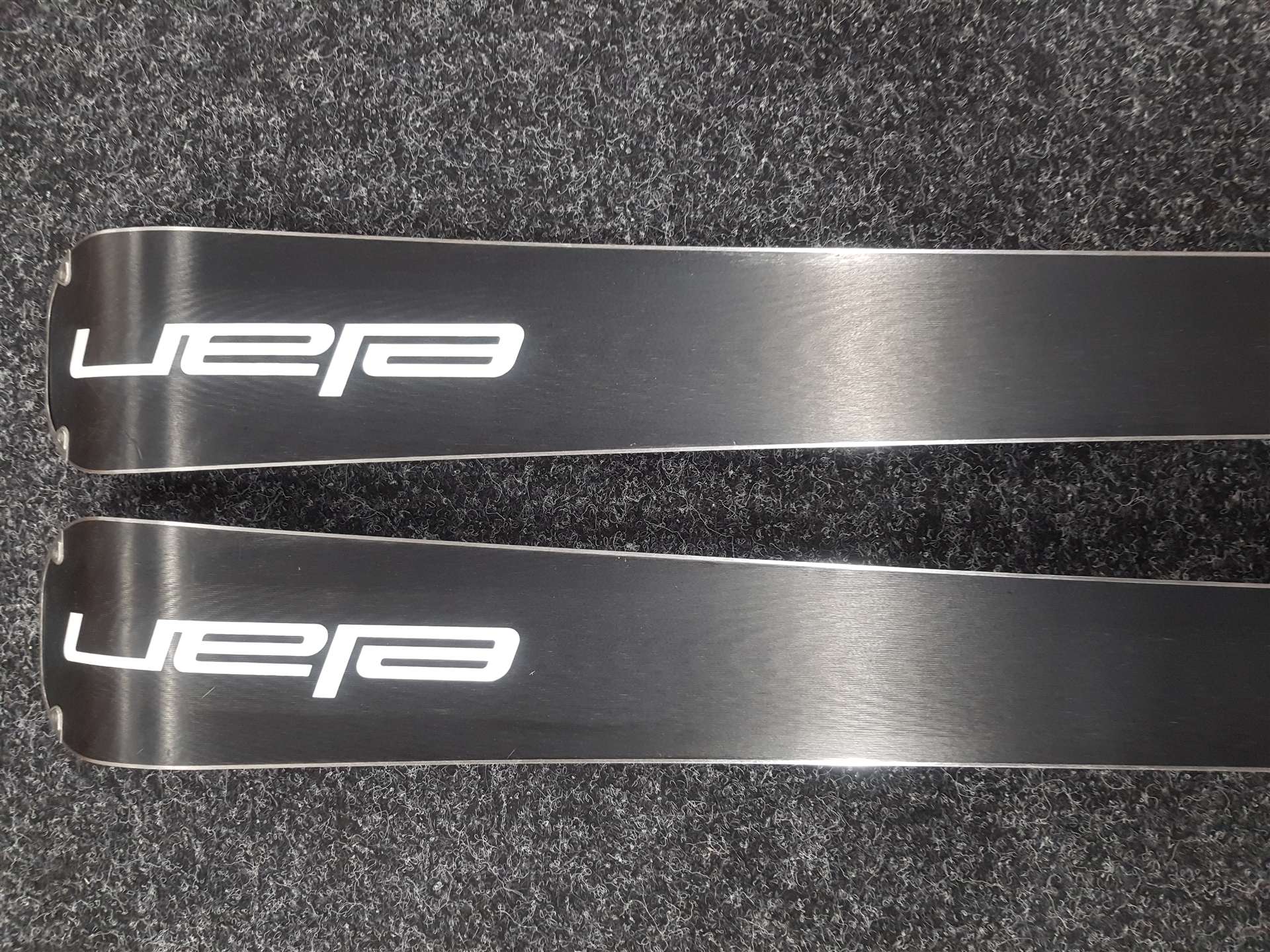 Esquís usados ELAN Primetime 44+ + fijaciones Elan EMX 12