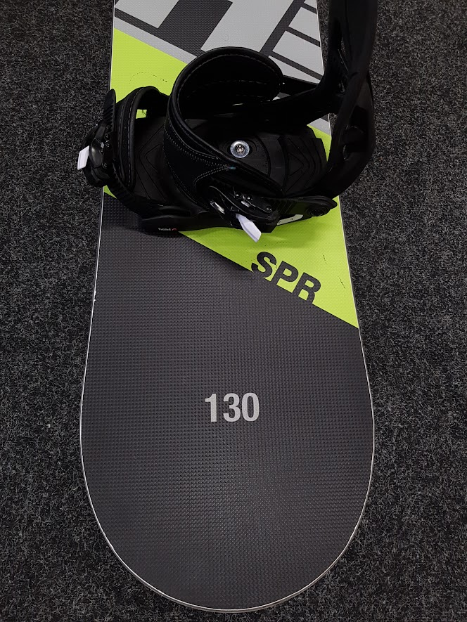 Bazarový snowboard Hatchey SPR + vázání Head velikost XS