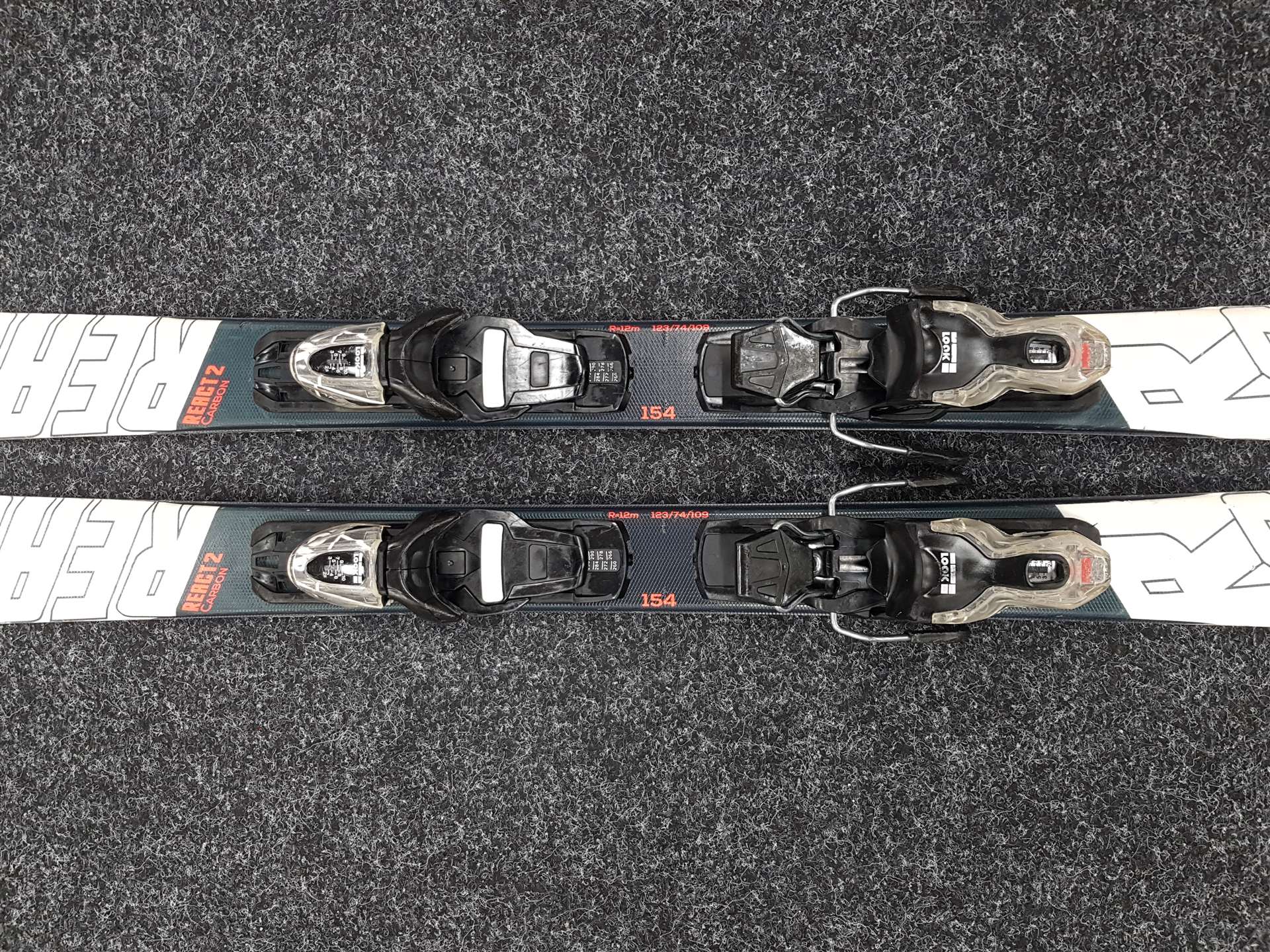 Sci usati ROSSIGNOL React 2 Carbon + attacchi Look Xpress 10