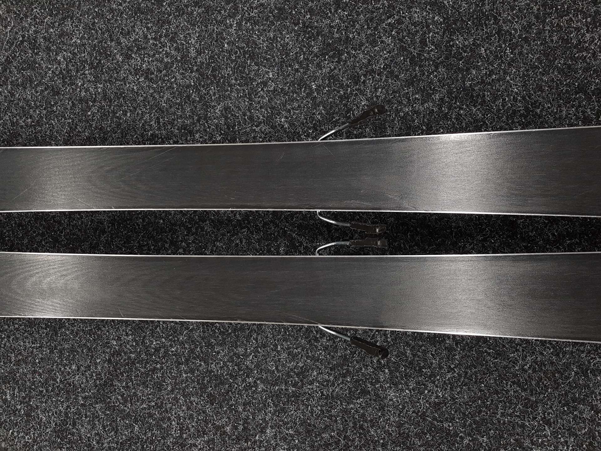 Sci usati ROSSIGNOL React 2 Carbon + attacchi Look Xpress 10