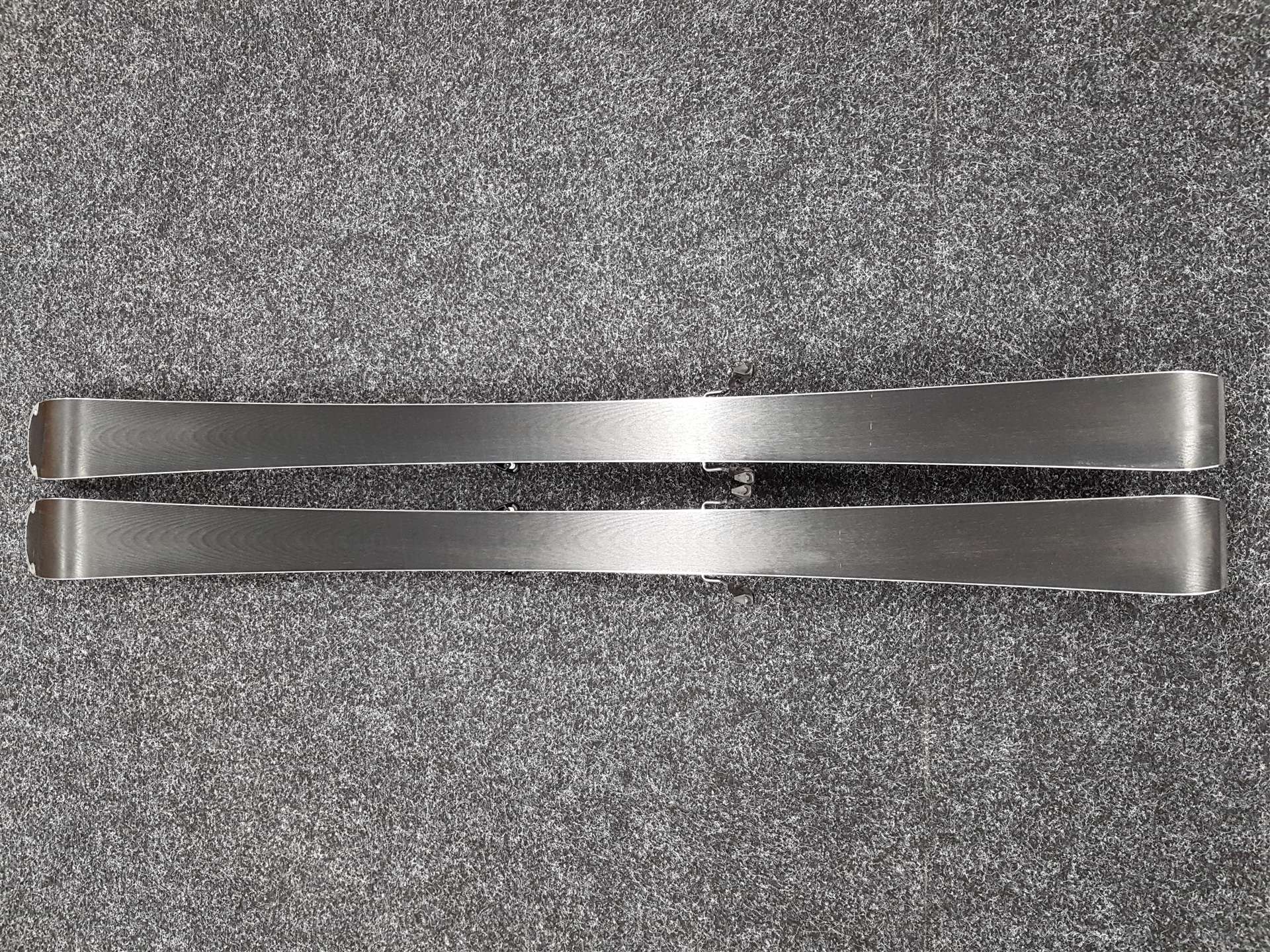Gebrauchte ATOMIC Redster S7 Ski + Atomic M 12 Bindungen