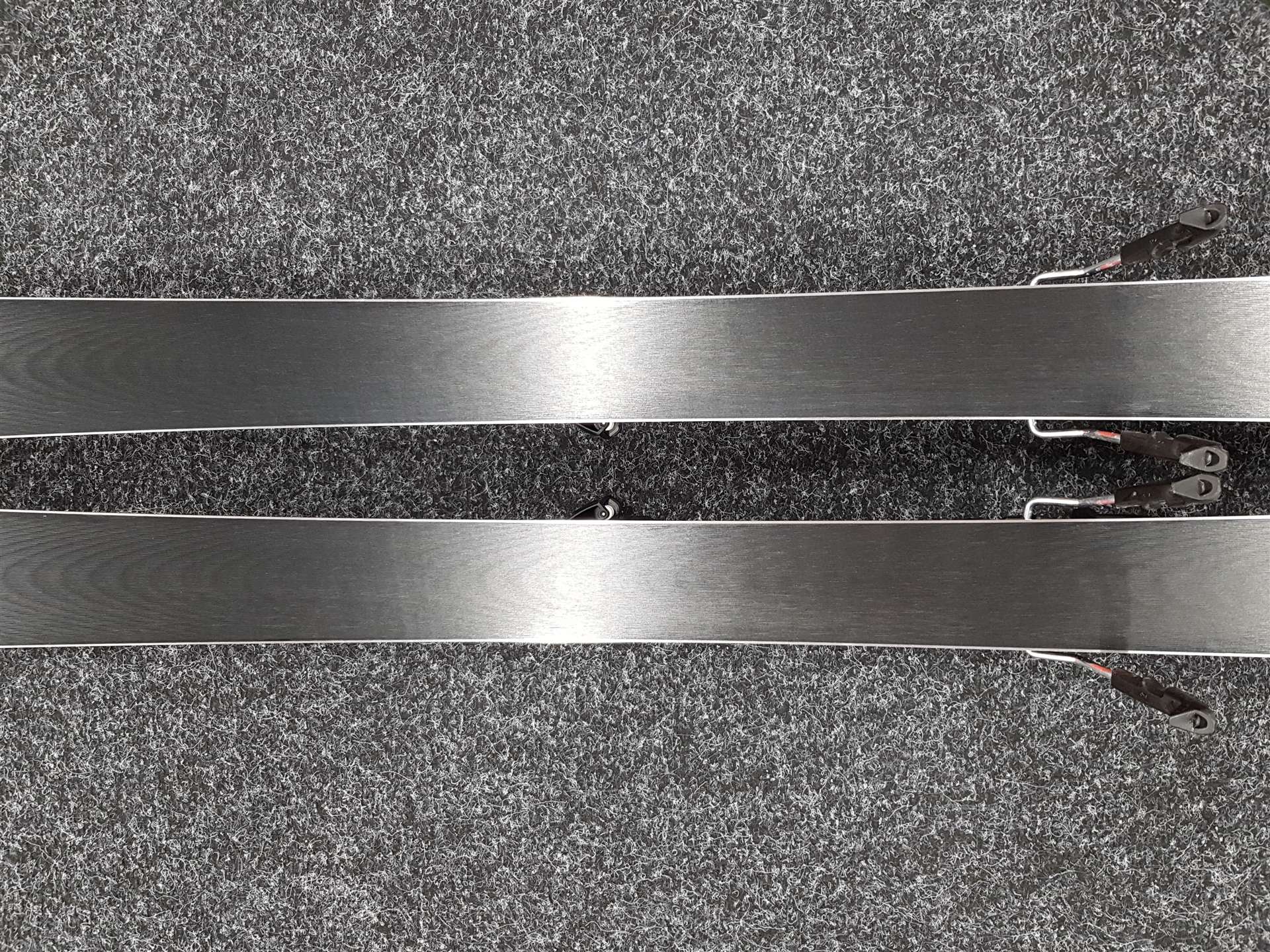 Gebrauchte ATOMIC Redster S7 Ski + Atomic M 12 Bindungen