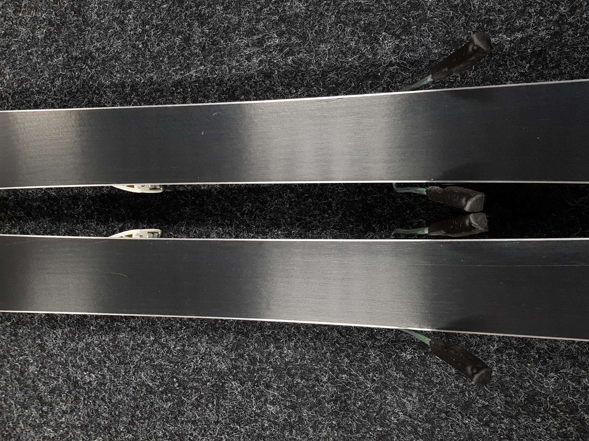 Gebrauchte Kinderski ATOMIC Redster X2 + Atomic 7.5 Bindungen