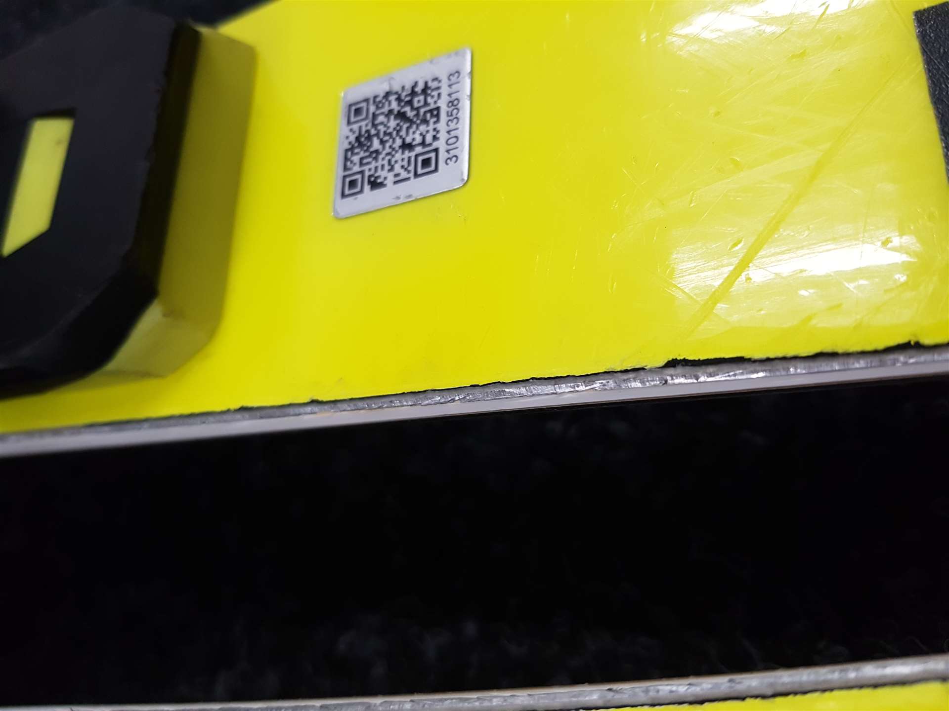 Použité lyže HEAD Worldcup Rebels i.SL RD Team + viazanie Head Evo 9.0 AC