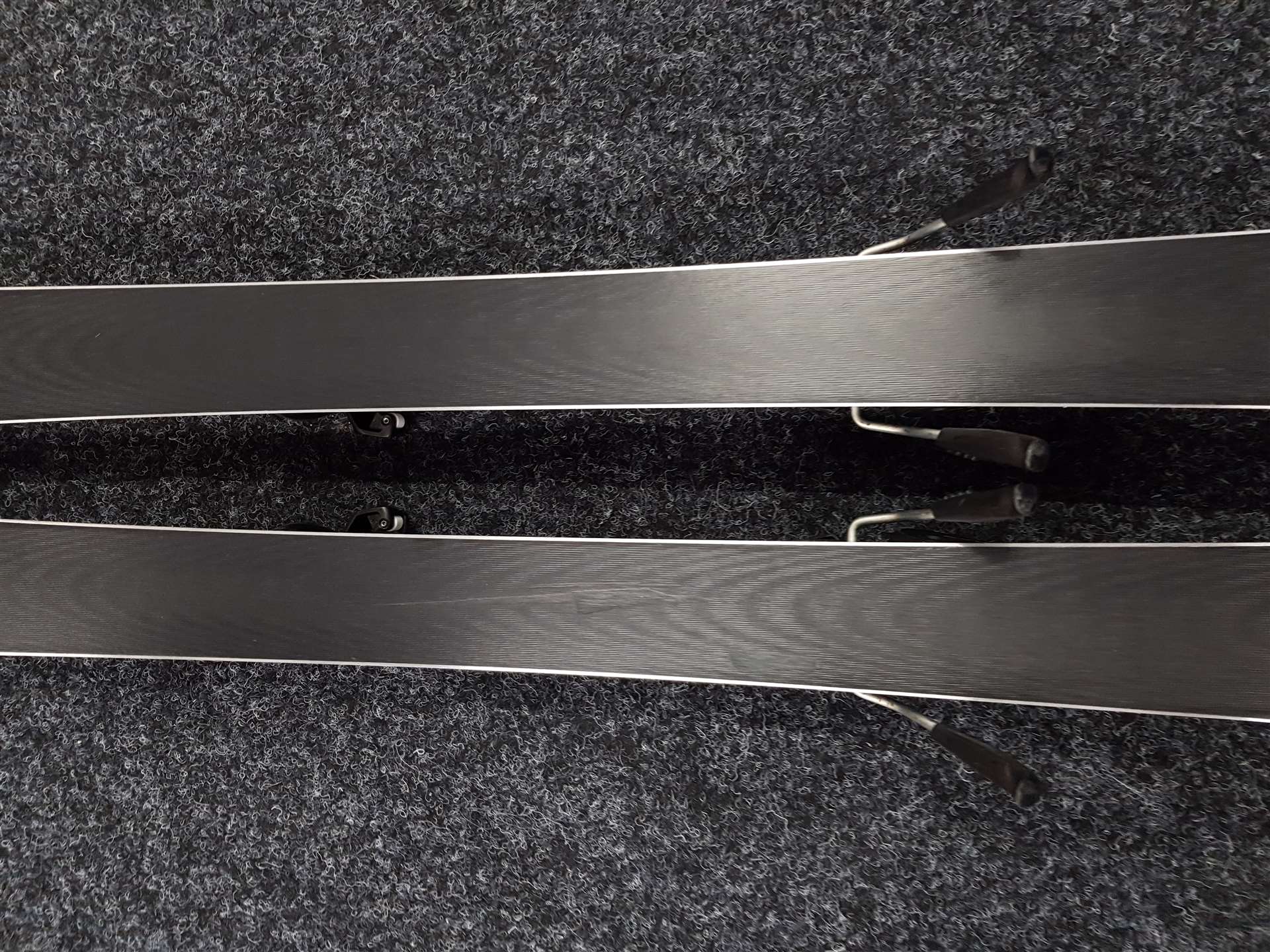 Použité lyže HEAD Worldcup Rebels i.SL RD Team + viazanie Head Evo 9.0 AC