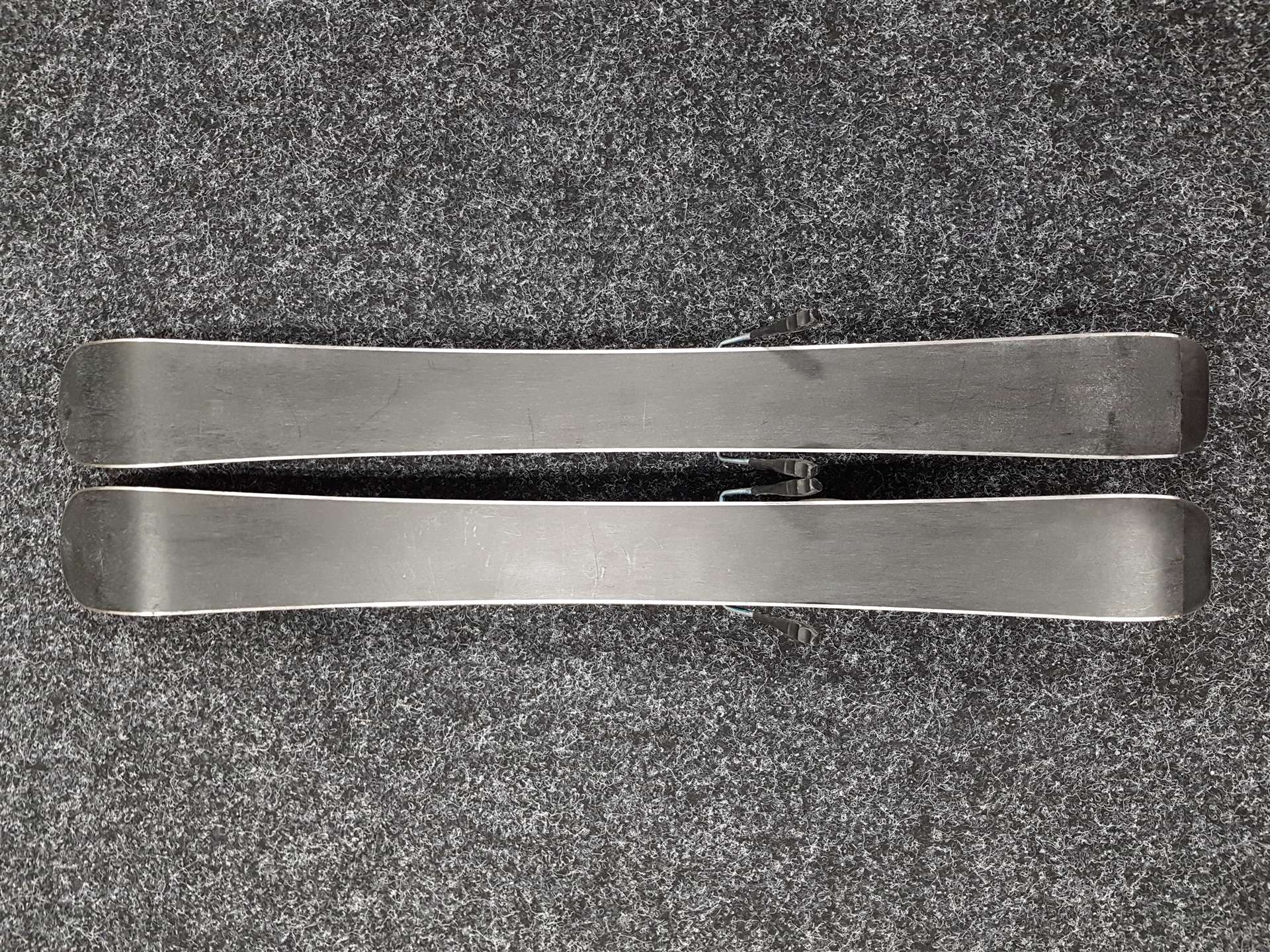 Używane narty dziecięce VOLKL Racetiger GS + wiązania Marker 4.5