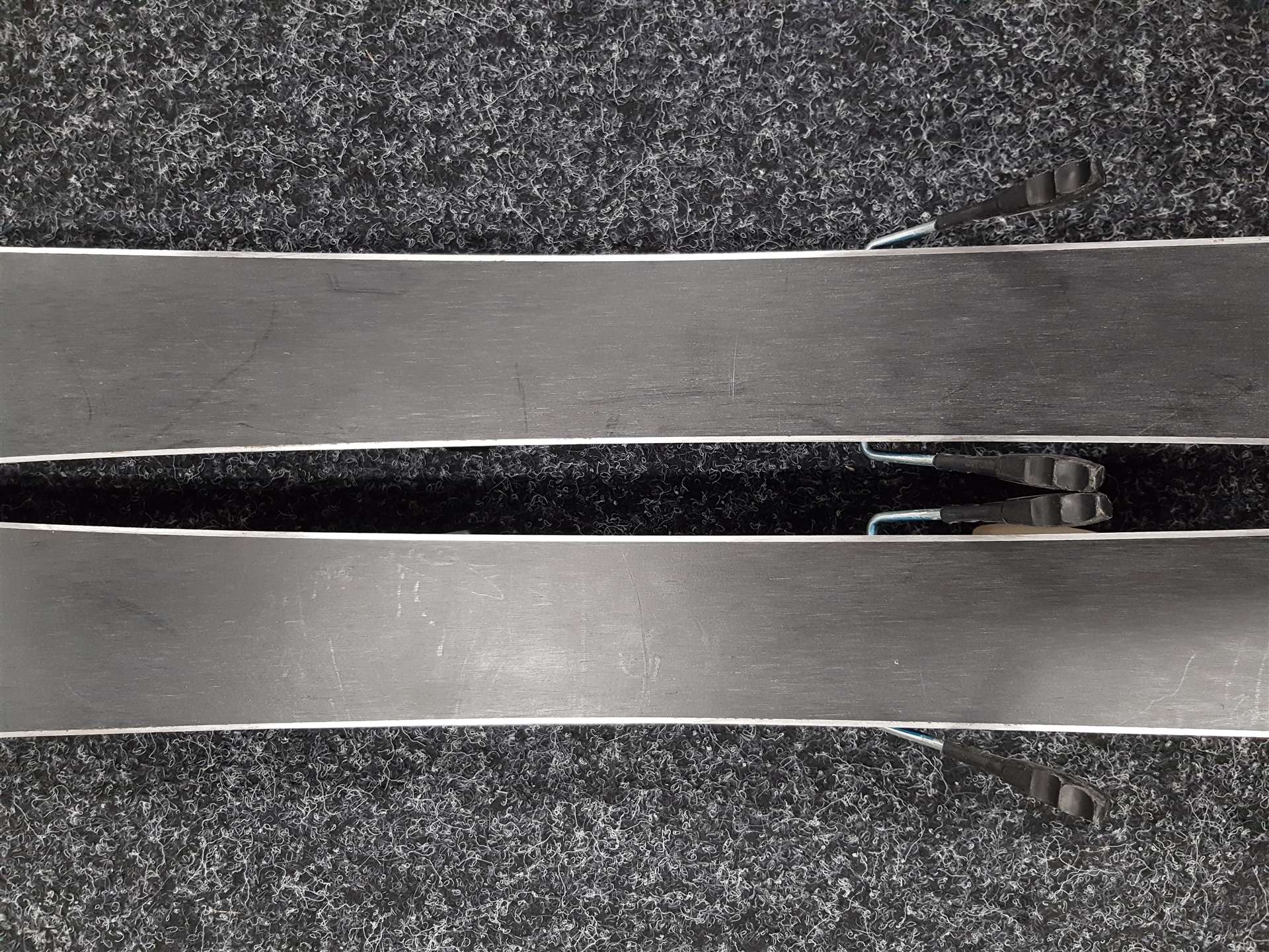 Używane narty dziecięce VOLKL Racetiger GS + wiązania Marker 4.5