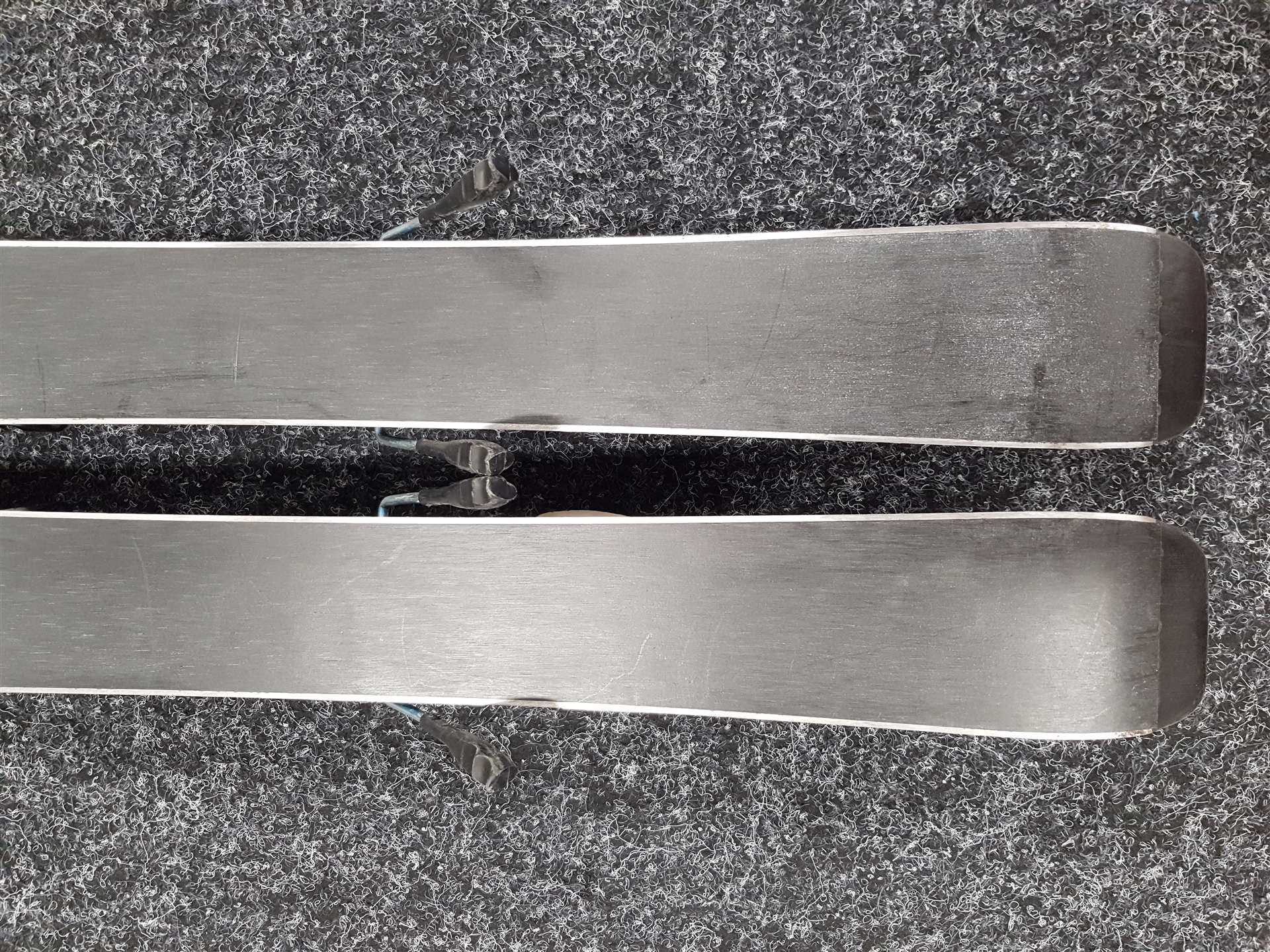 Używane narty dziecięce VOLKL Racetiger GS + wiązania Marker 4.5