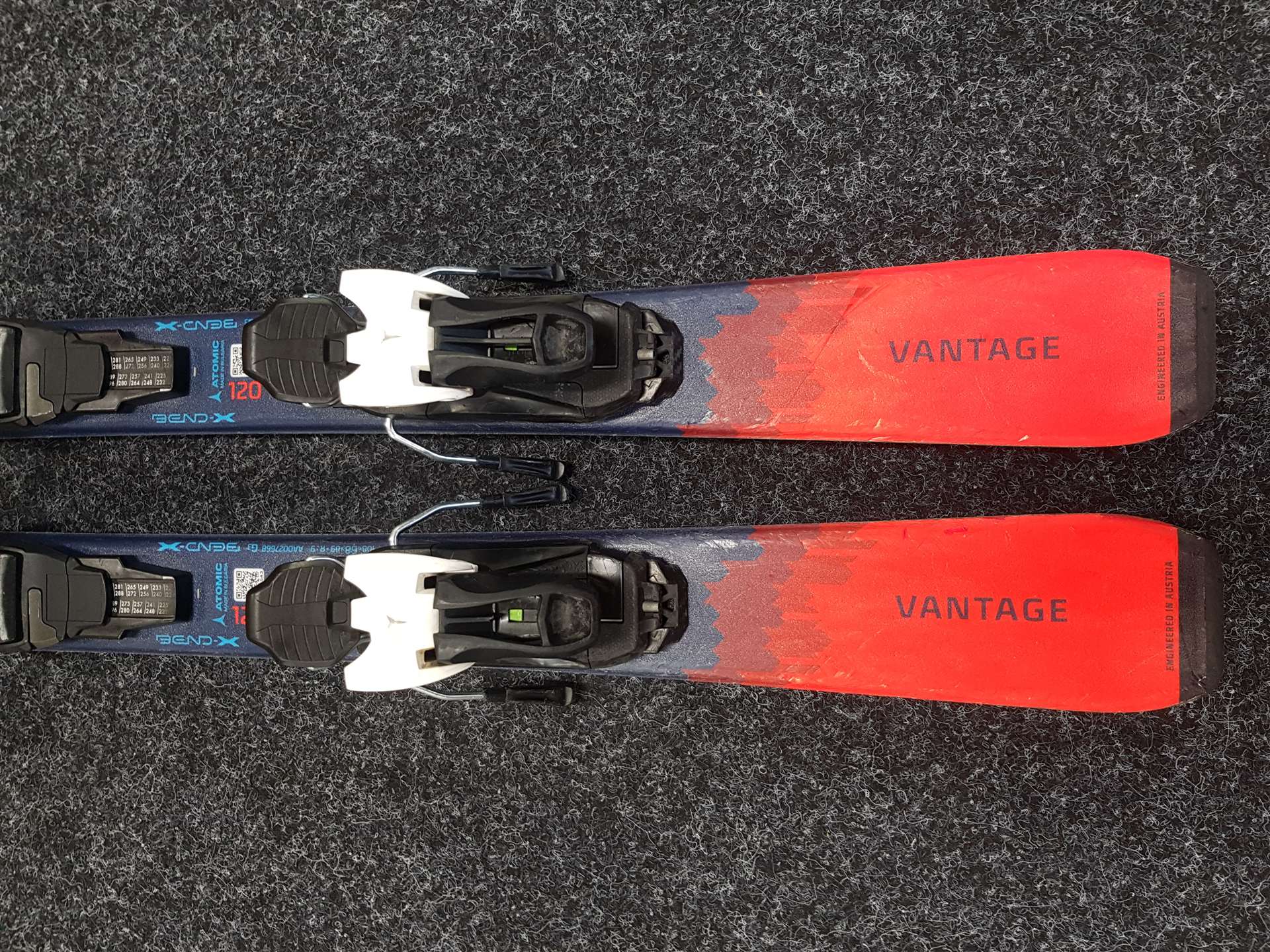 Gebrauchte ATOMIC Vantage Kinderski + Atomic 5.5 Bindungen
