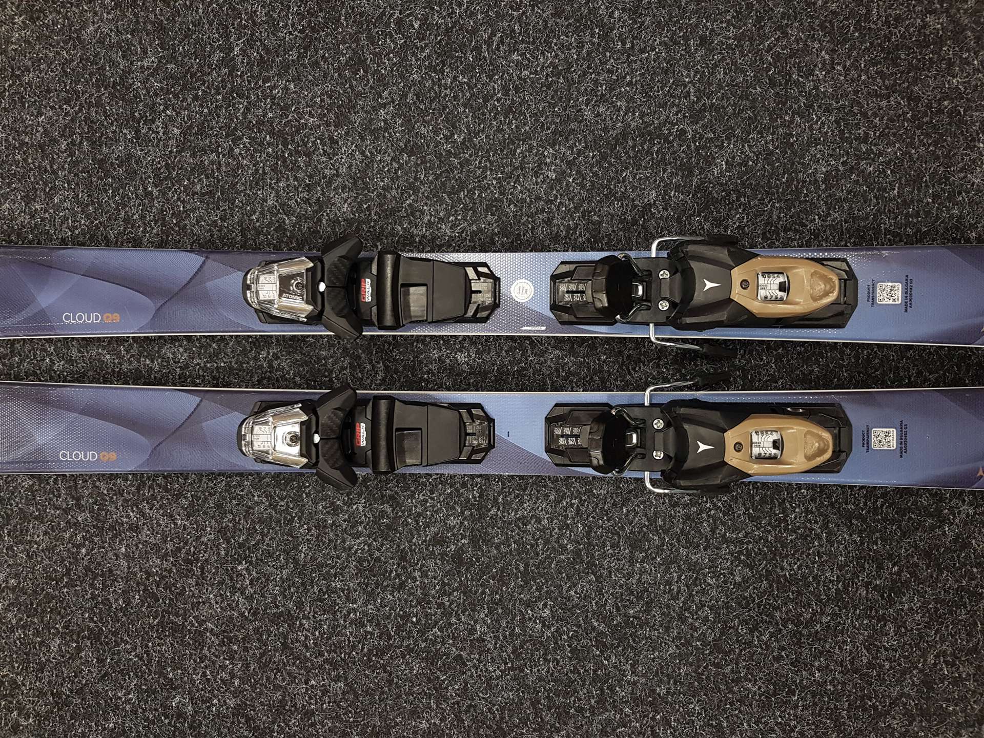 Gebrauchte ATOMIC Cloud Q9 Ski + Atomic M Ten 10 Bindungen