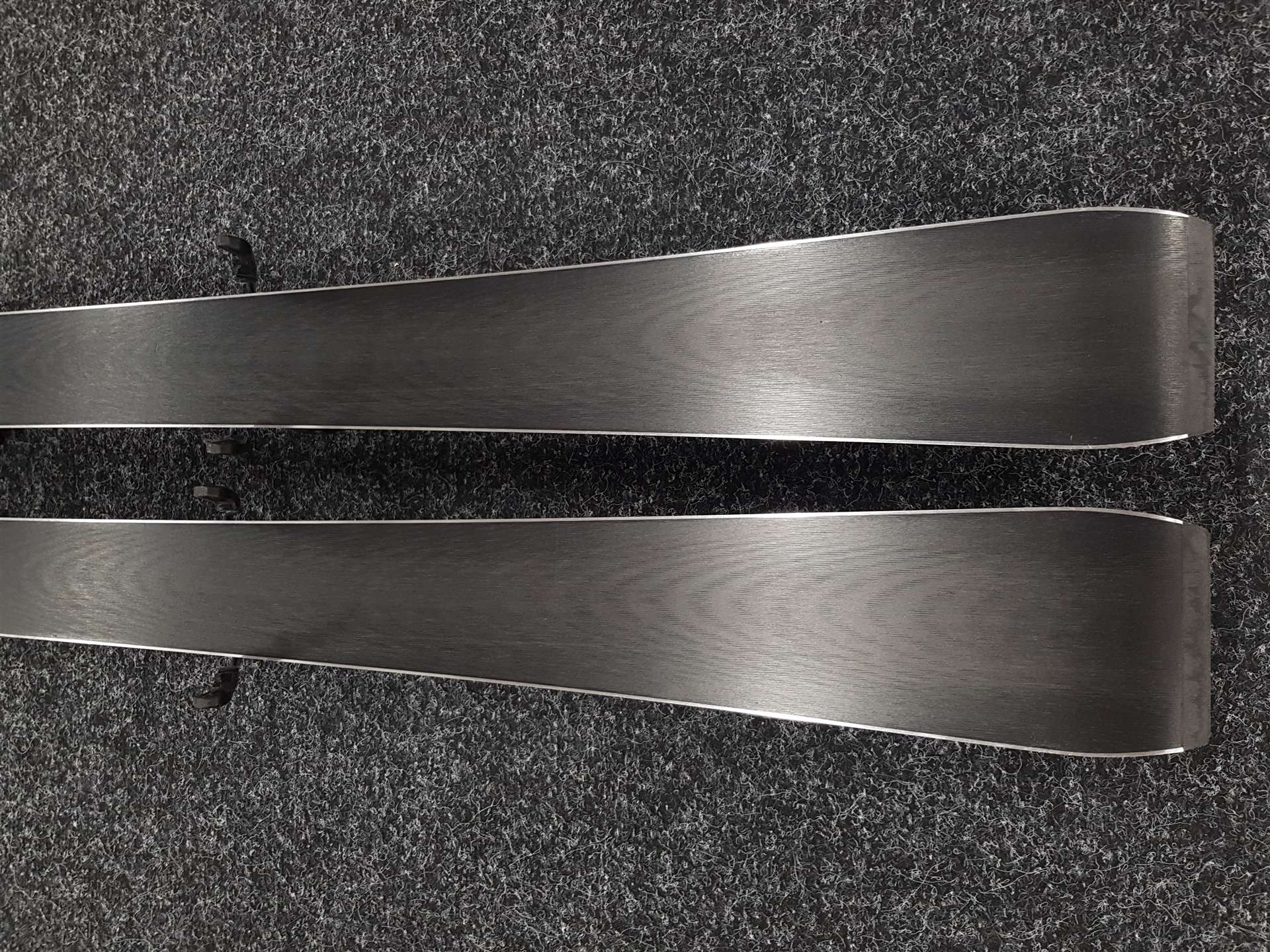 Gebrauchte ATOMIC Cloud Q9 Ski + Atomic M Ten 10 Bindungen