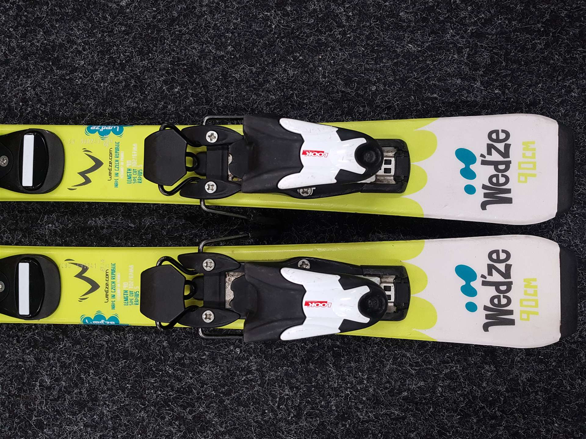 Použité dětské lyže WEDZE ONE BREAKER KID + vázání Look 4,5