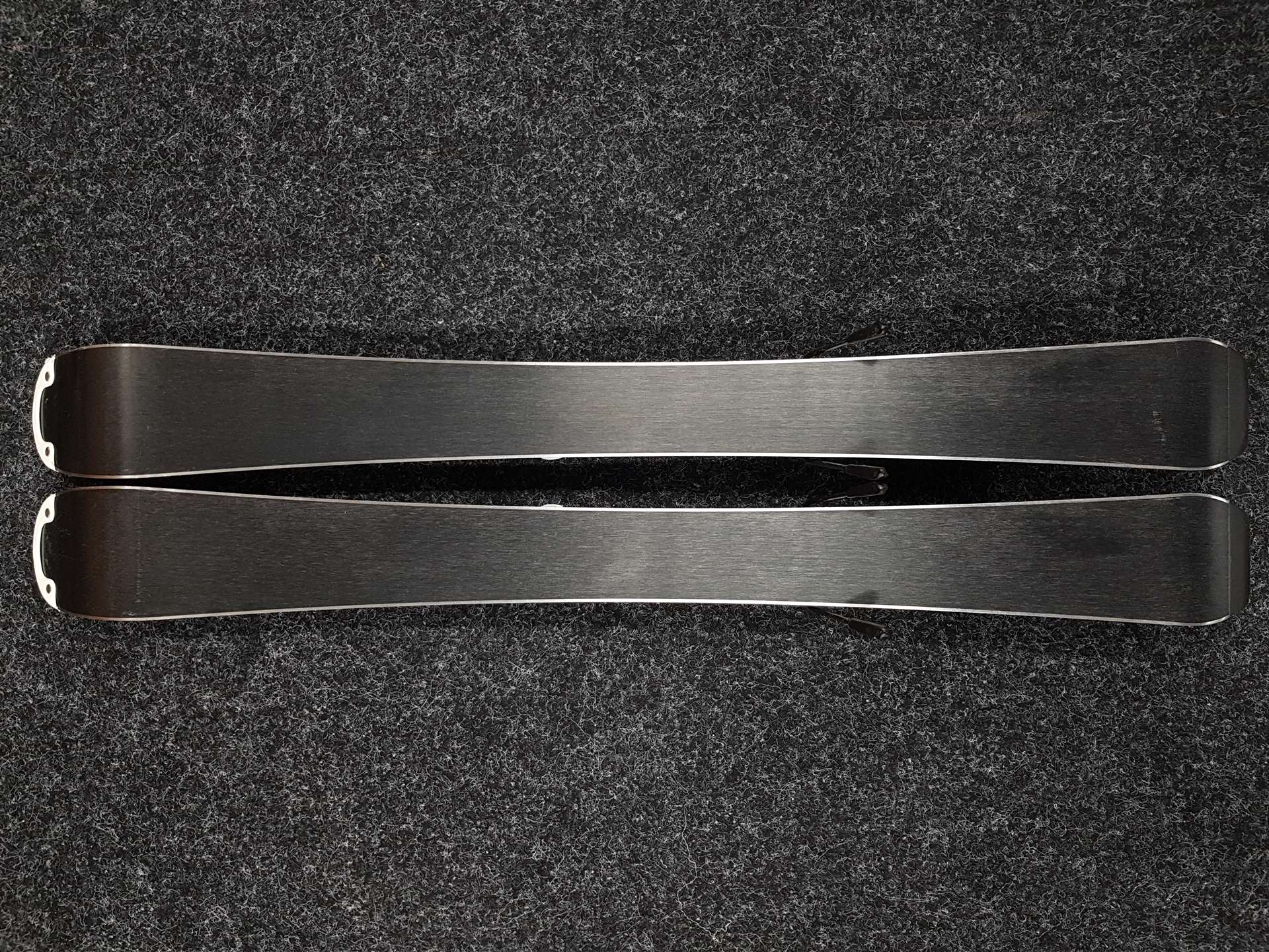 Použité dětské lyže WEDZE ONE BREAKER KID + vázání Look 4,5