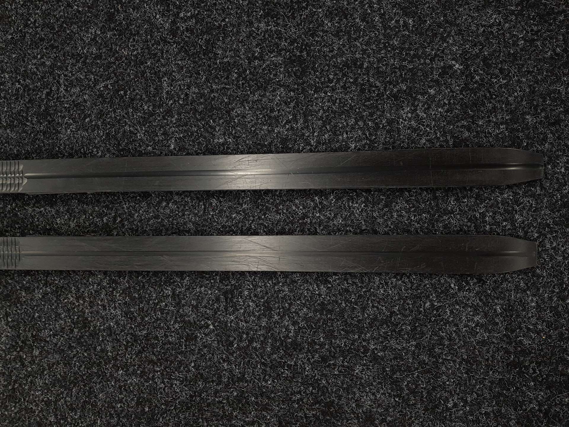 Skis de fond SPORTEN Bohemia Plus d'occasion + fixations Salomon NNN