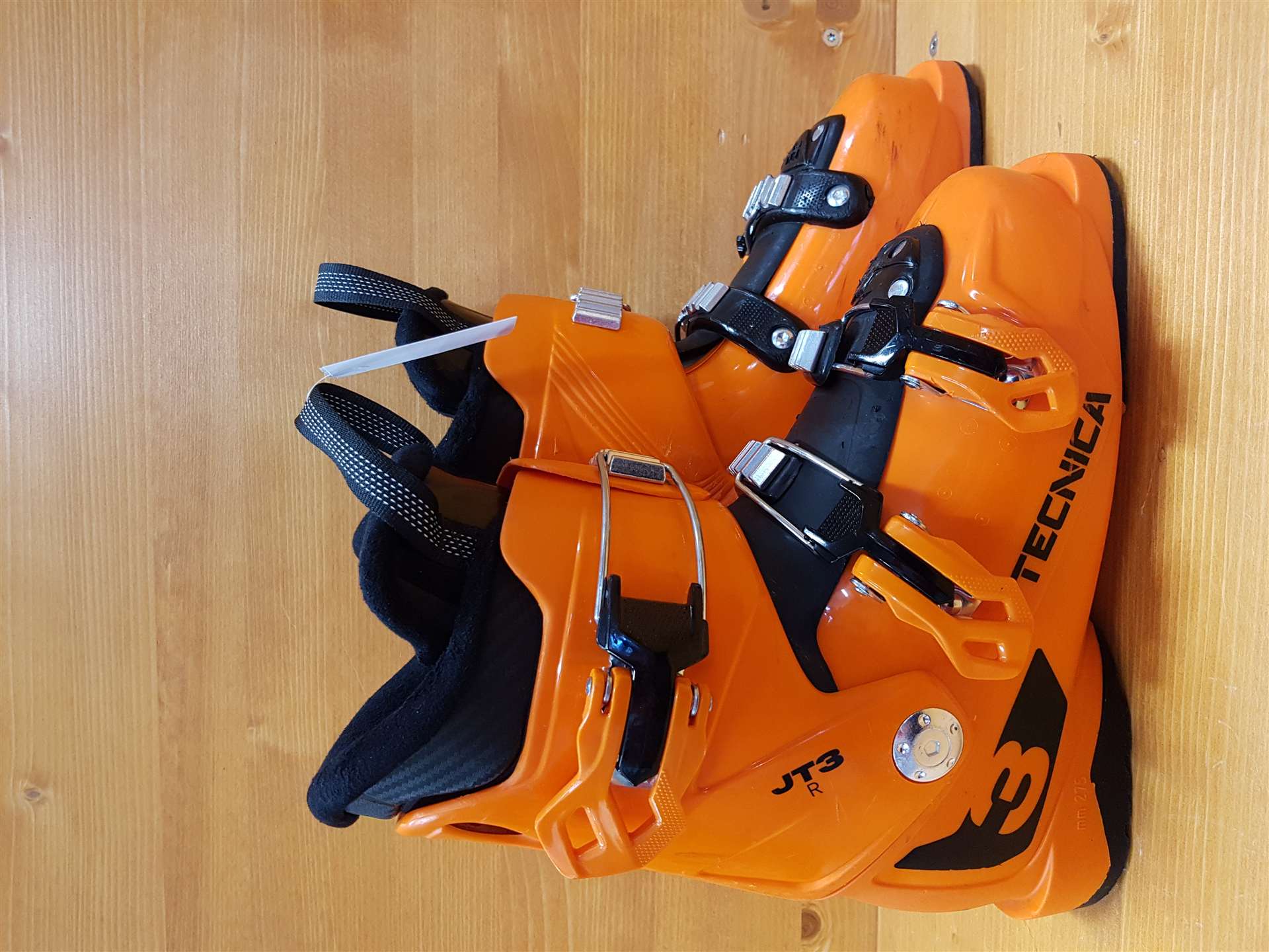 Použité lyžiarky TECNICA JT3 R