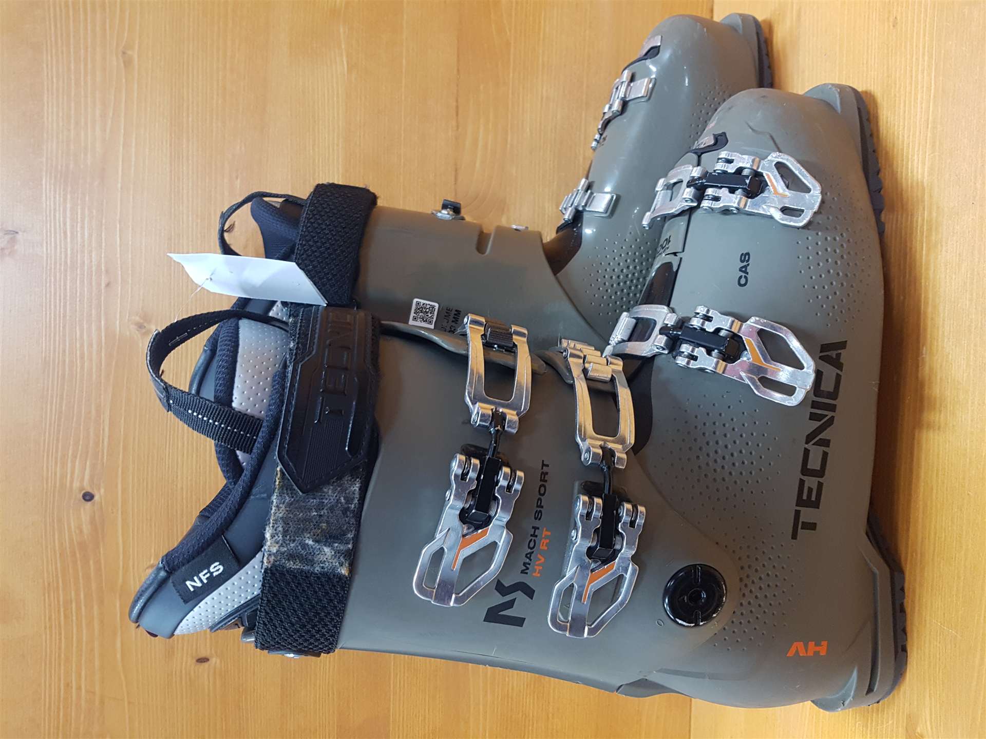 Použité lyžařky TECNICA Mach Sport HV RT 100