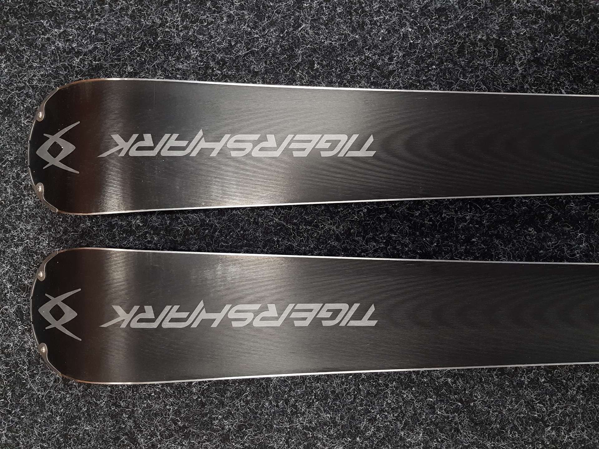 Sci usati VOLKL TIGERSHARK 11FT + attacchi Marker SPEEDRIDE