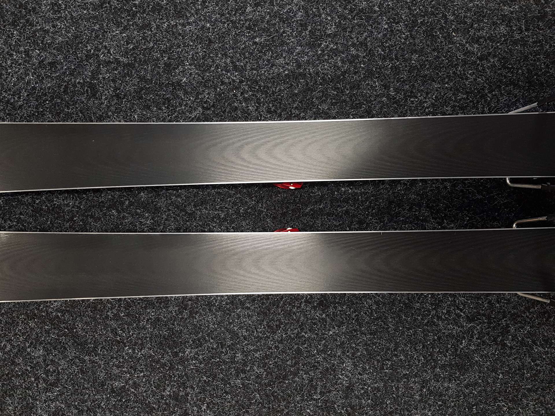 Sci usati VOLKL TIGERSHARK 11FT + attacchi Marker SPEEDRIDE