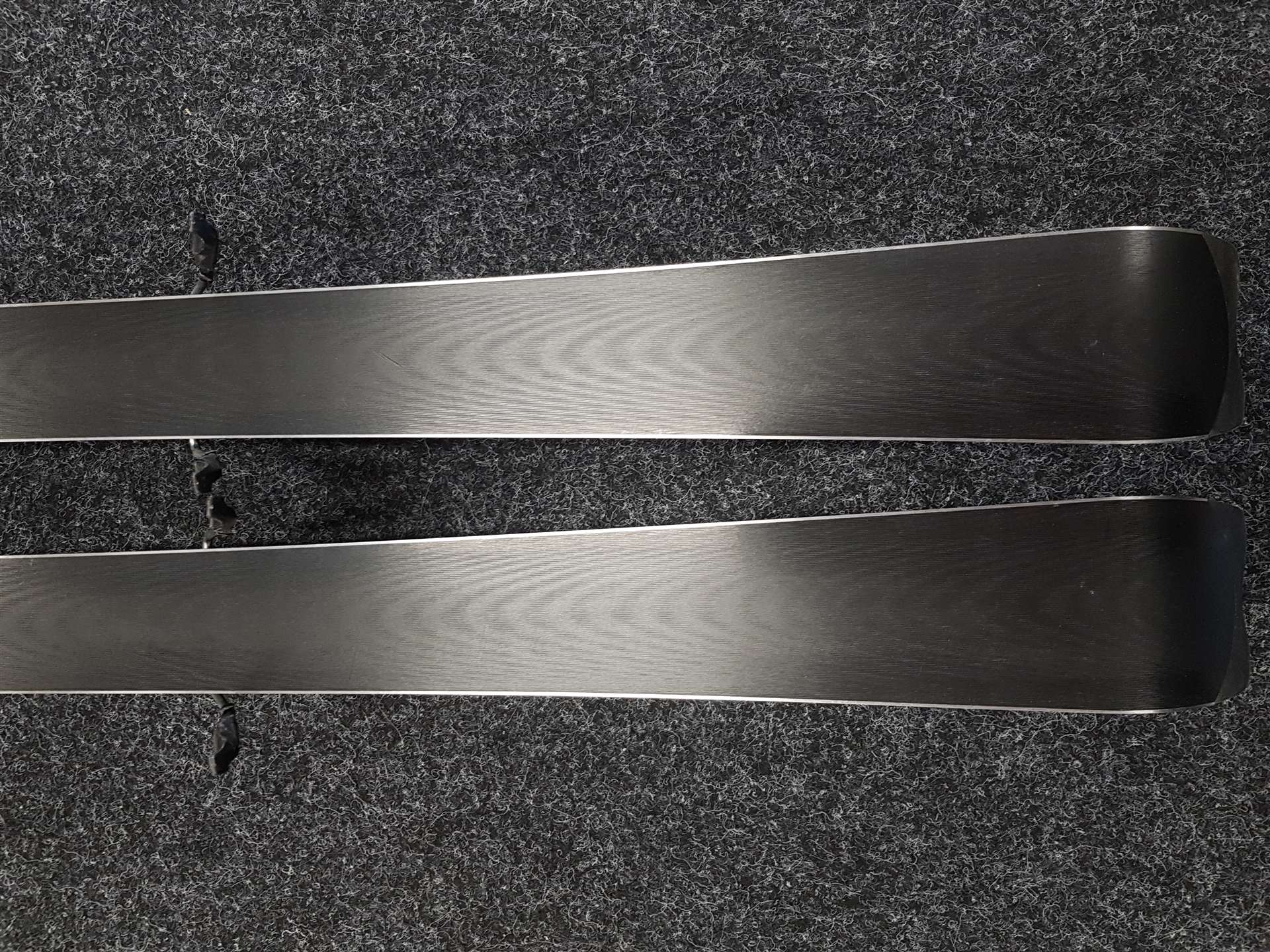 Sci usati VOLKL TIGERSHARK 11FT + attacchi Marker SPEEDRIDE