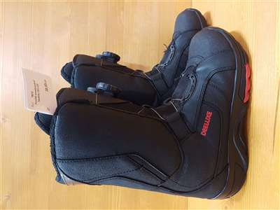 Bottes de snowboard d'occasion DELLUXE