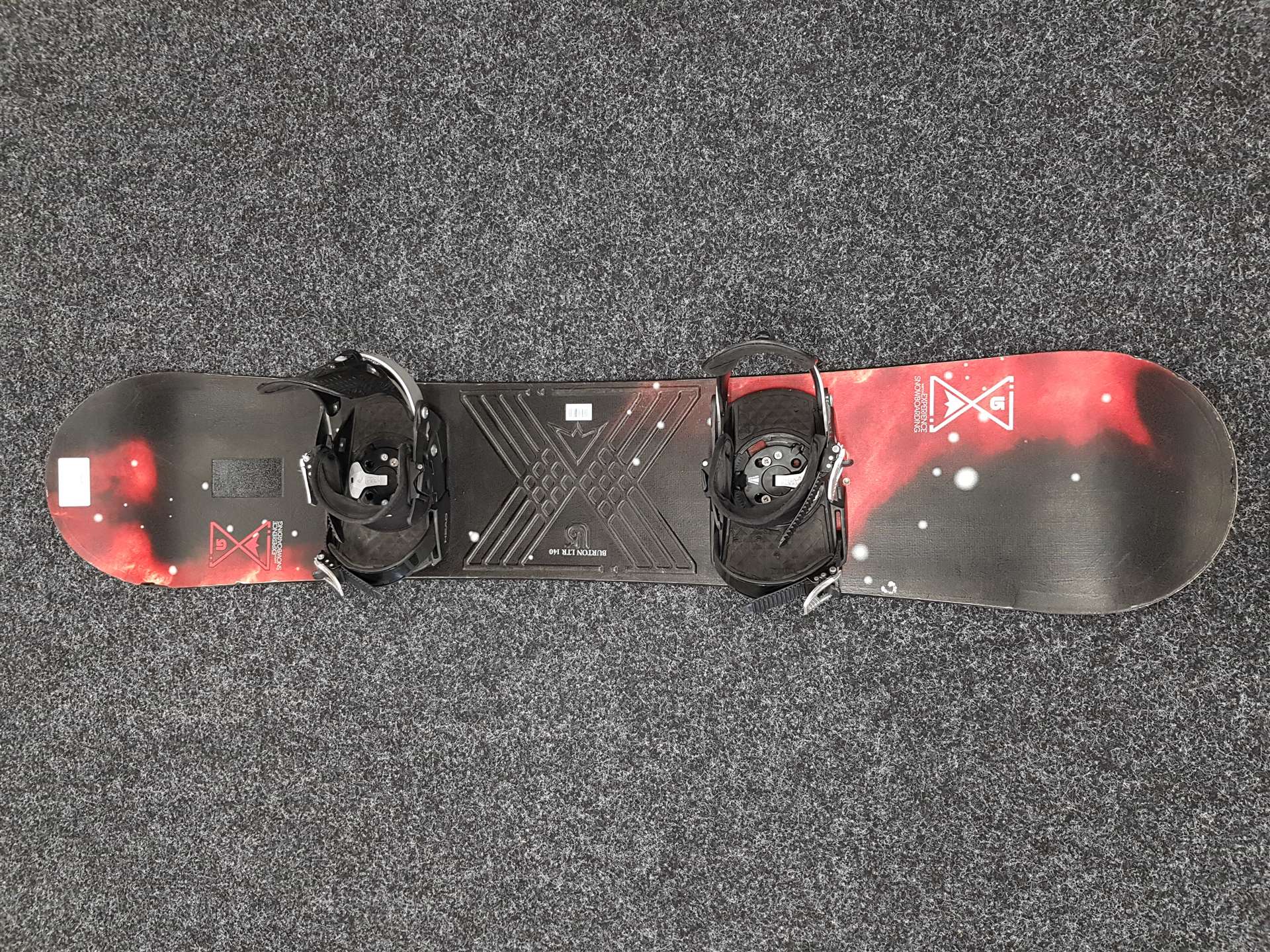 Gebrauchtes BURTON Experience Snowboard + Head Bindungen Größe S