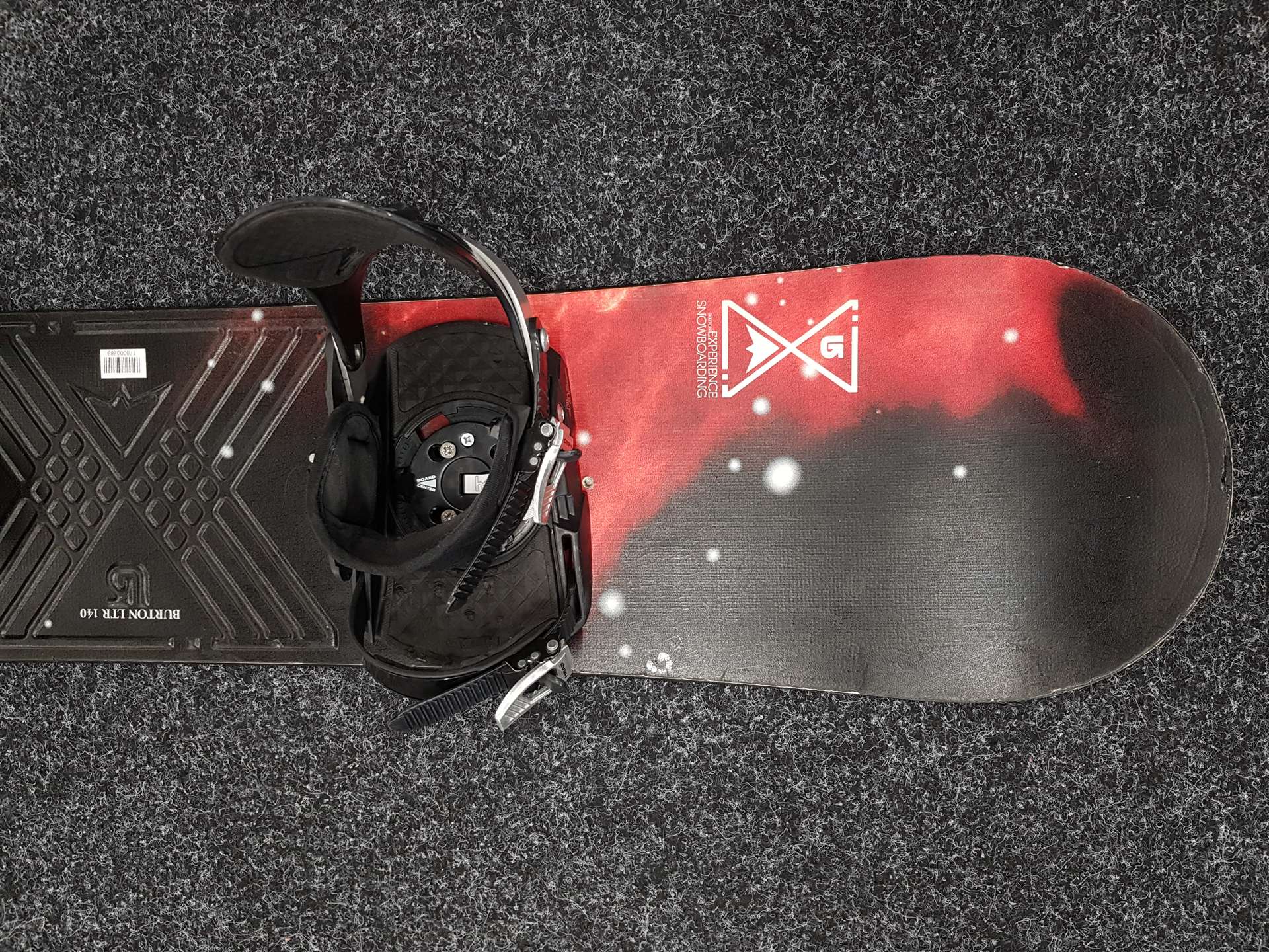 Gebrauchtes BURTON Experience Snowboard + Head Bindungen Größe S
