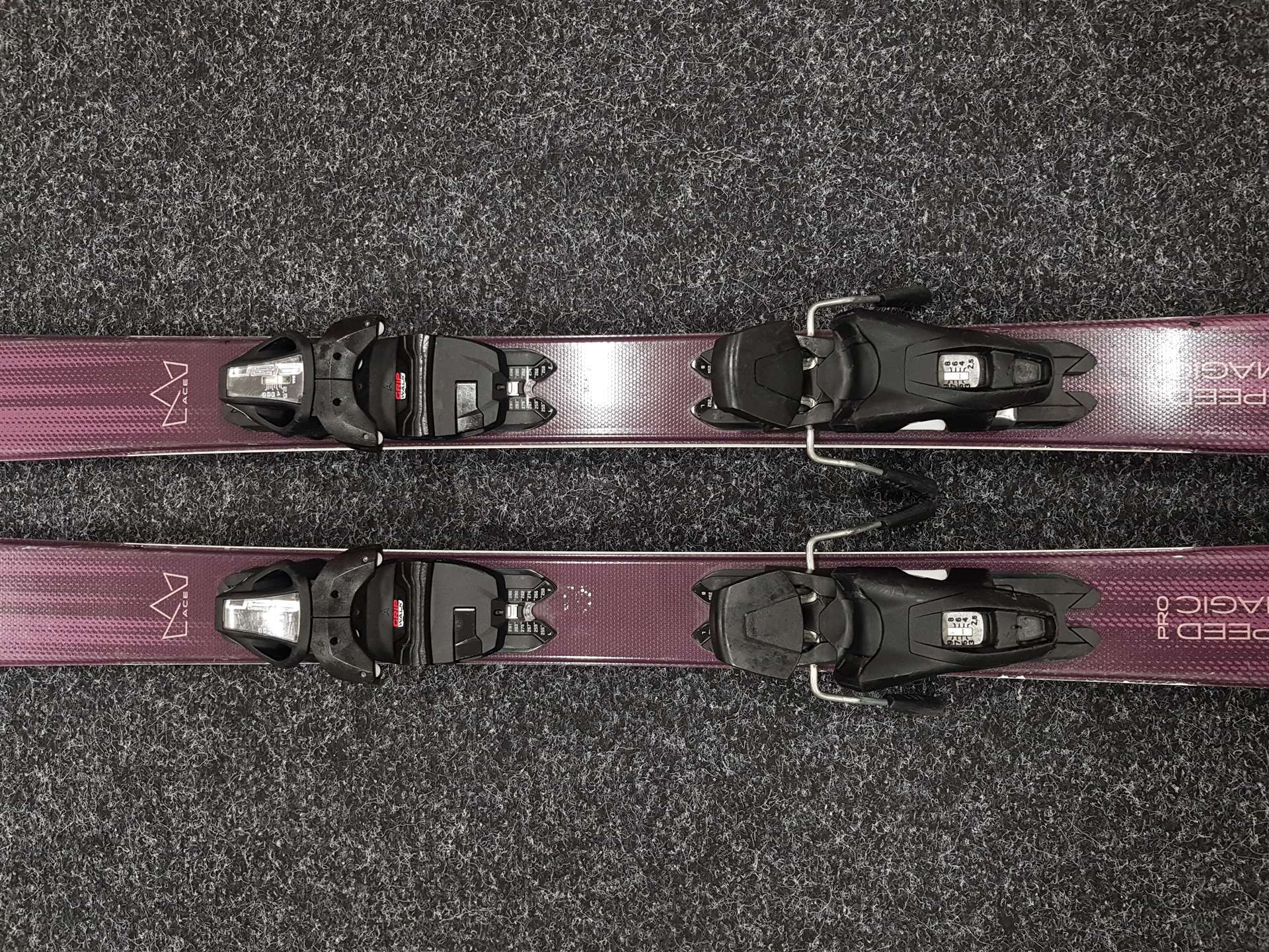 Skis ELAN Ace Speed Magic Pro d'occasion + fixations Elan 9