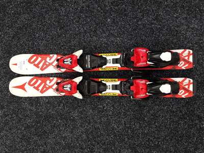 Esquís infantiles usados ATOMIC Redster XT + fijaciones Atomic XTE 045
