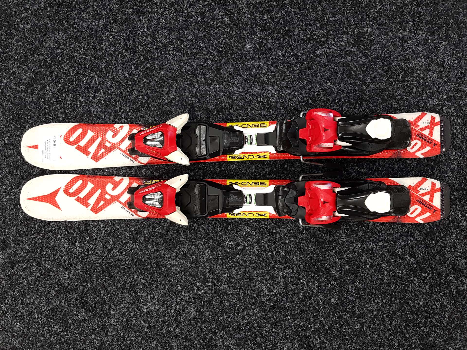 Použité dětské lyže ATOMIC Redster XT + vázání Atomic XTE 045
