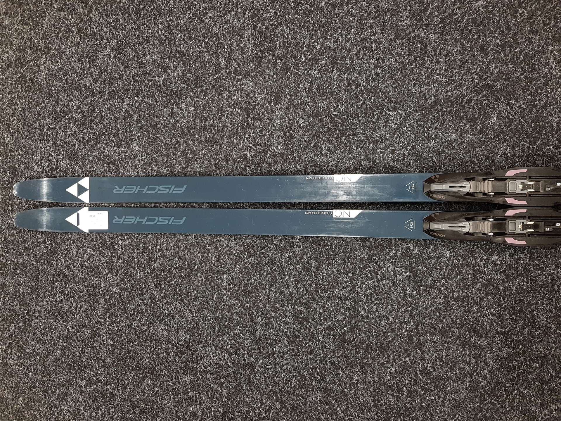 Použité bežecké lyže FISCHER Cruiser Crown + viazanie NNN Fischer Control