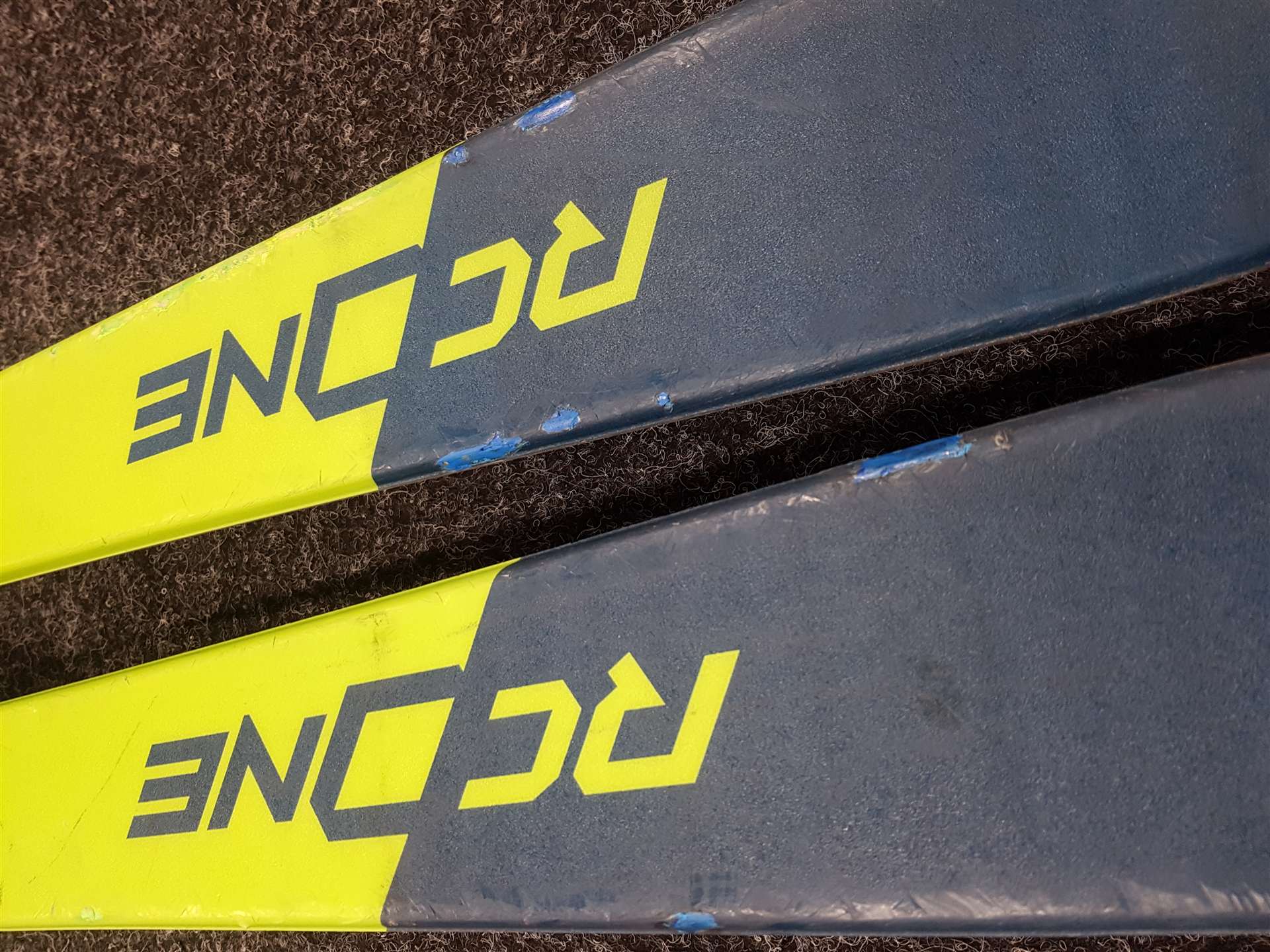 Použité lyže FISCHER RC ONE + viazanie Fischer RS 9