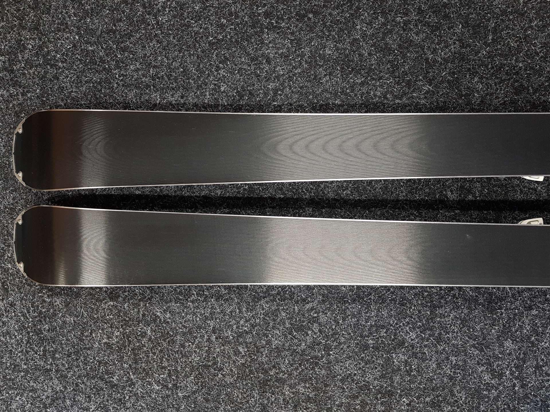 Použité lyže FISCHER RC ONE + viazanie Fischer RS 9