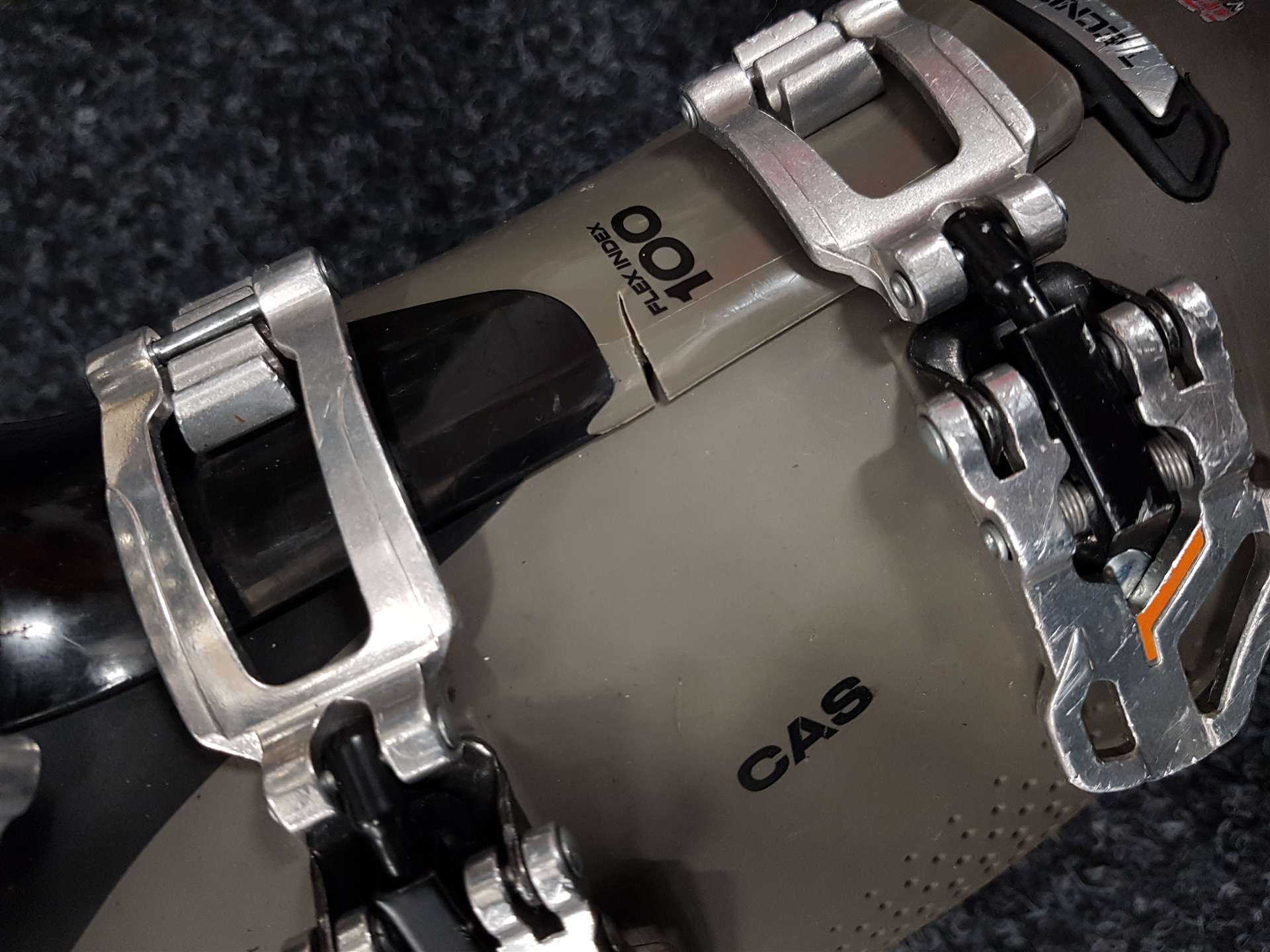 Chaussures de ski Tecnica Mach Sport 100 HV RT d'occasion