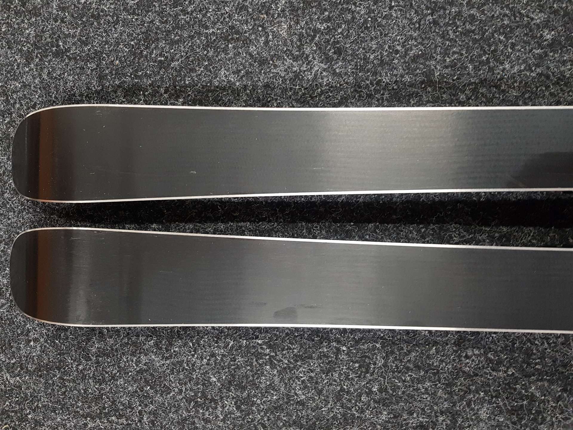 Použité freestyle lyže BLIZZARD Gunsmoke Jr + viazanie Blizzard 7.0