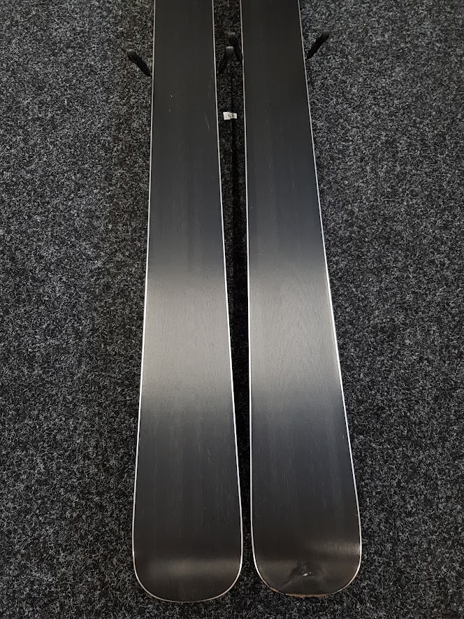 Sci VOLKL Kendo usati + attacchi Marker Squire 11