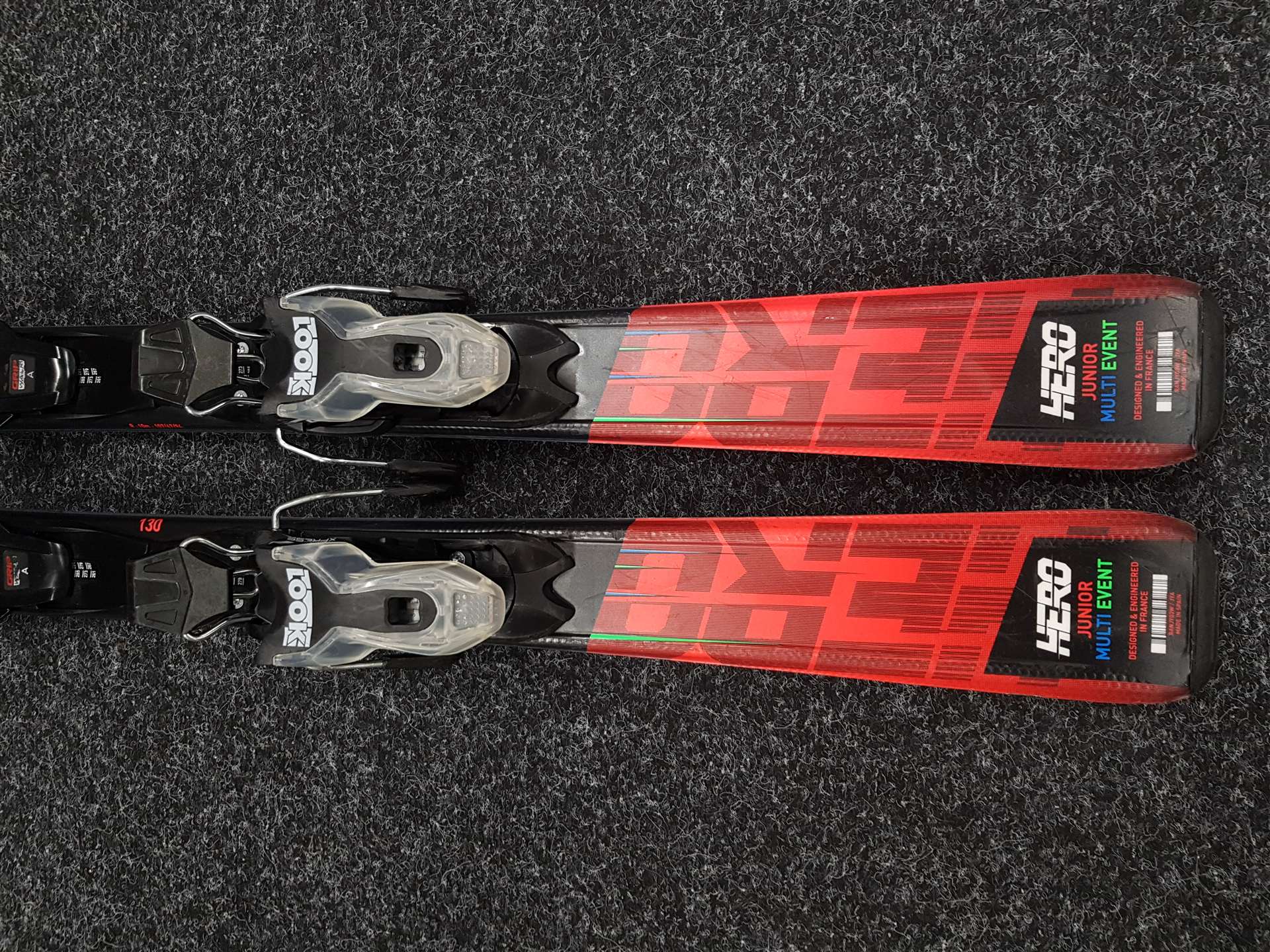 Używane narty dziecięce ROSSIGNOL Hero Multi Event Junior + wiązania Look Xpress 7