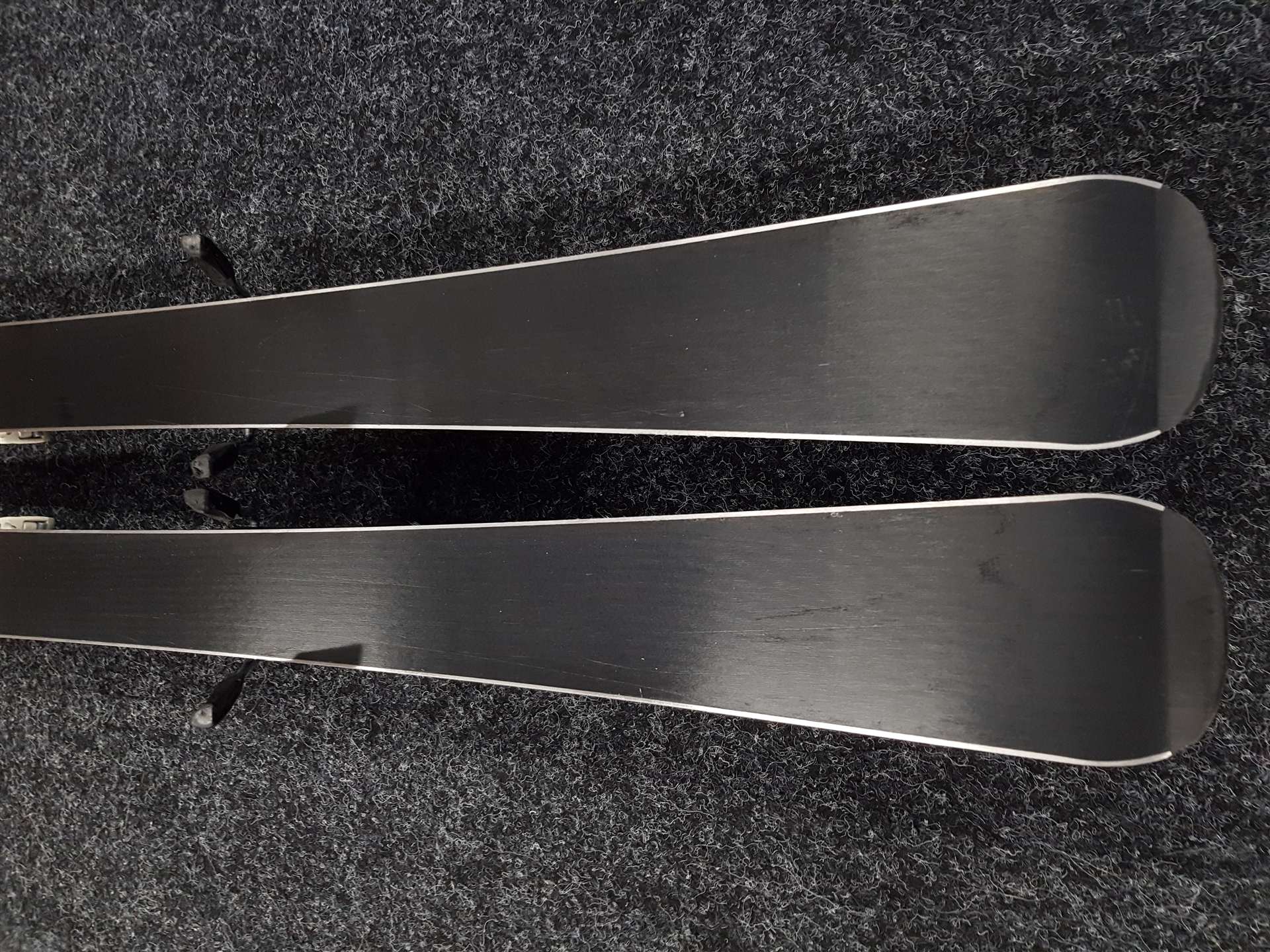 Gebrauchte Kinderski ELAN Exar Pro + Atomic 7.5 Bindungen