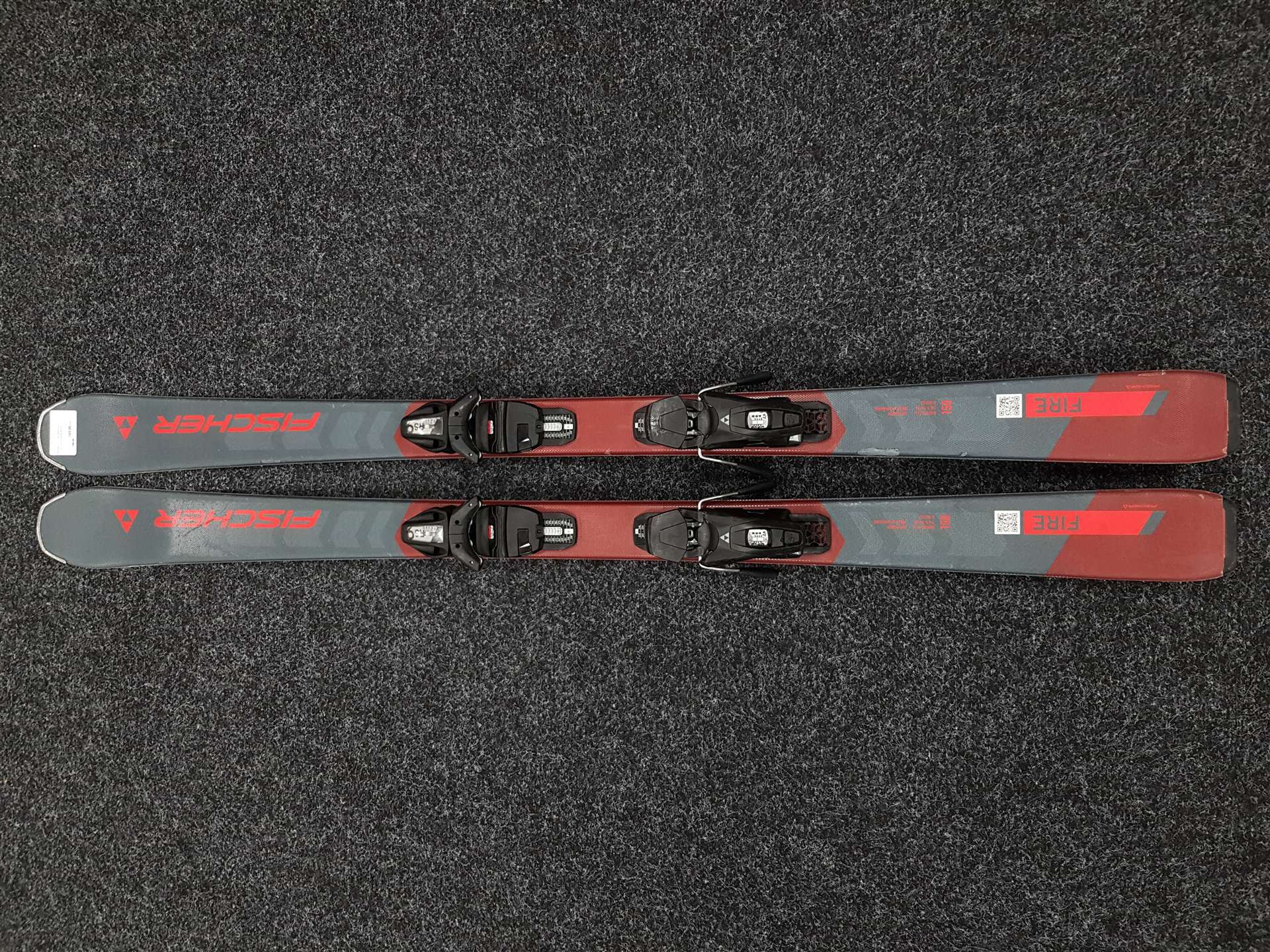 Używane narty FISCHER Fire + wiązania Fischer RS 9